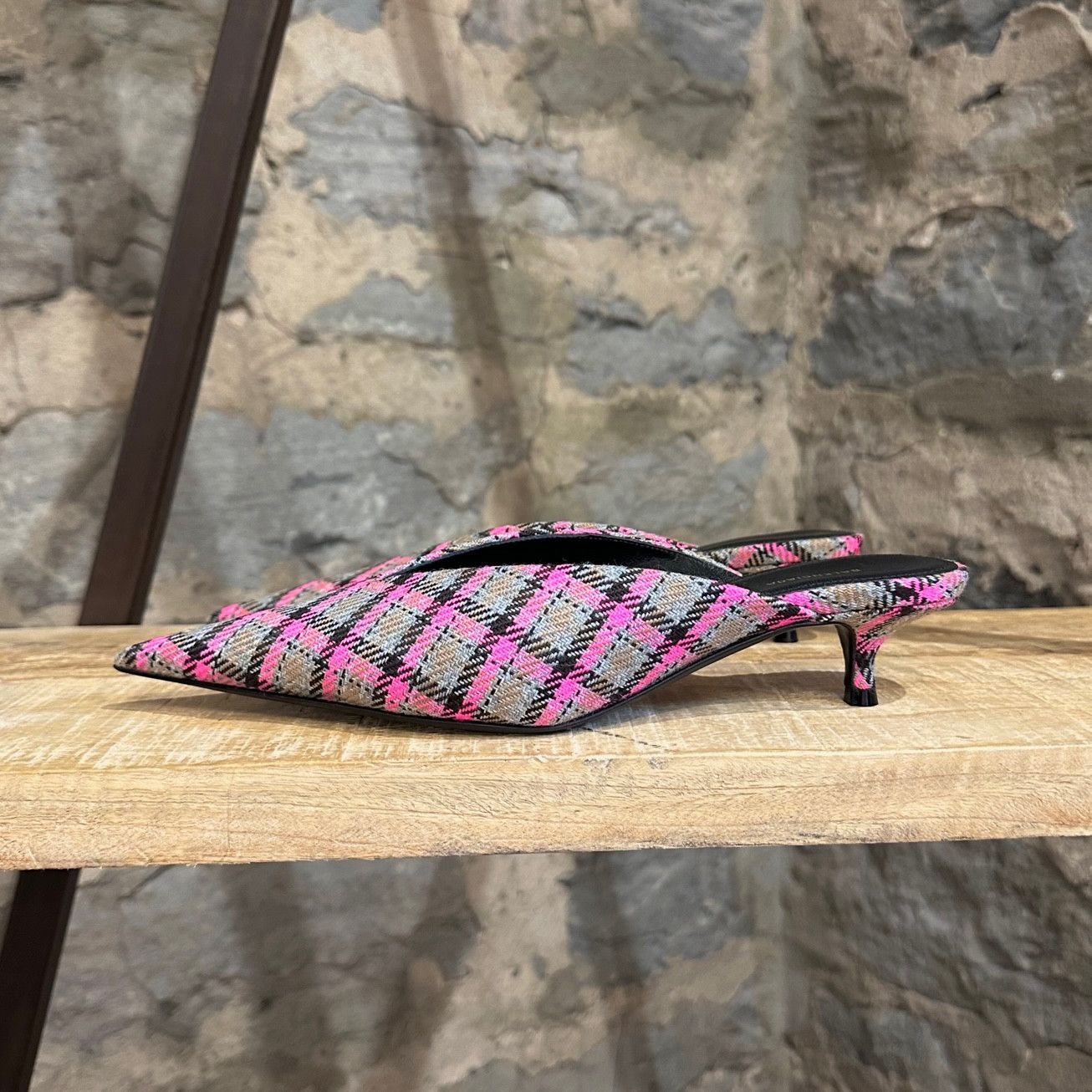 Balenciaga Balenciaga Pink Plaid Knife Kitten Heeled Pointy Mules Size US 5 / IT 35 - 5 Thumbnail
