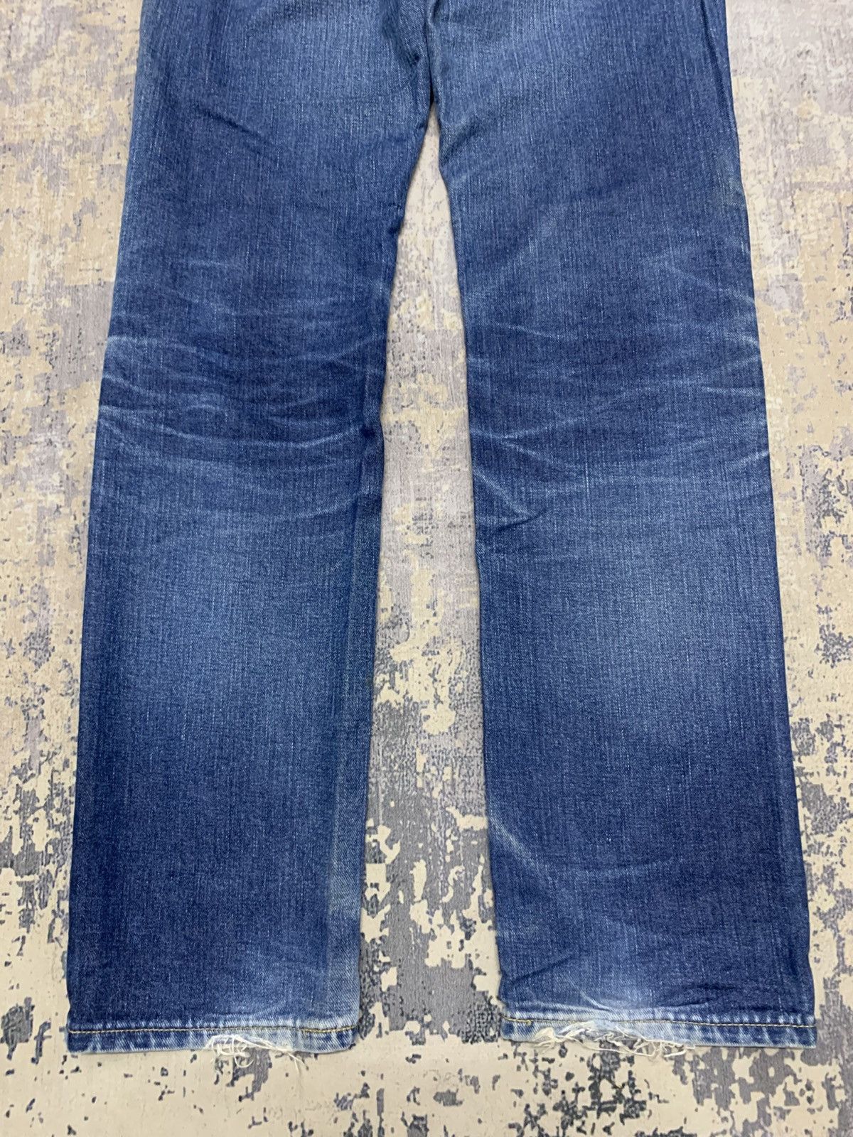 Japanese Brand Vintage Lee Distressed Faded Blue Straight Leg Jeans 27 Size US 27 - 11 Thumbnail