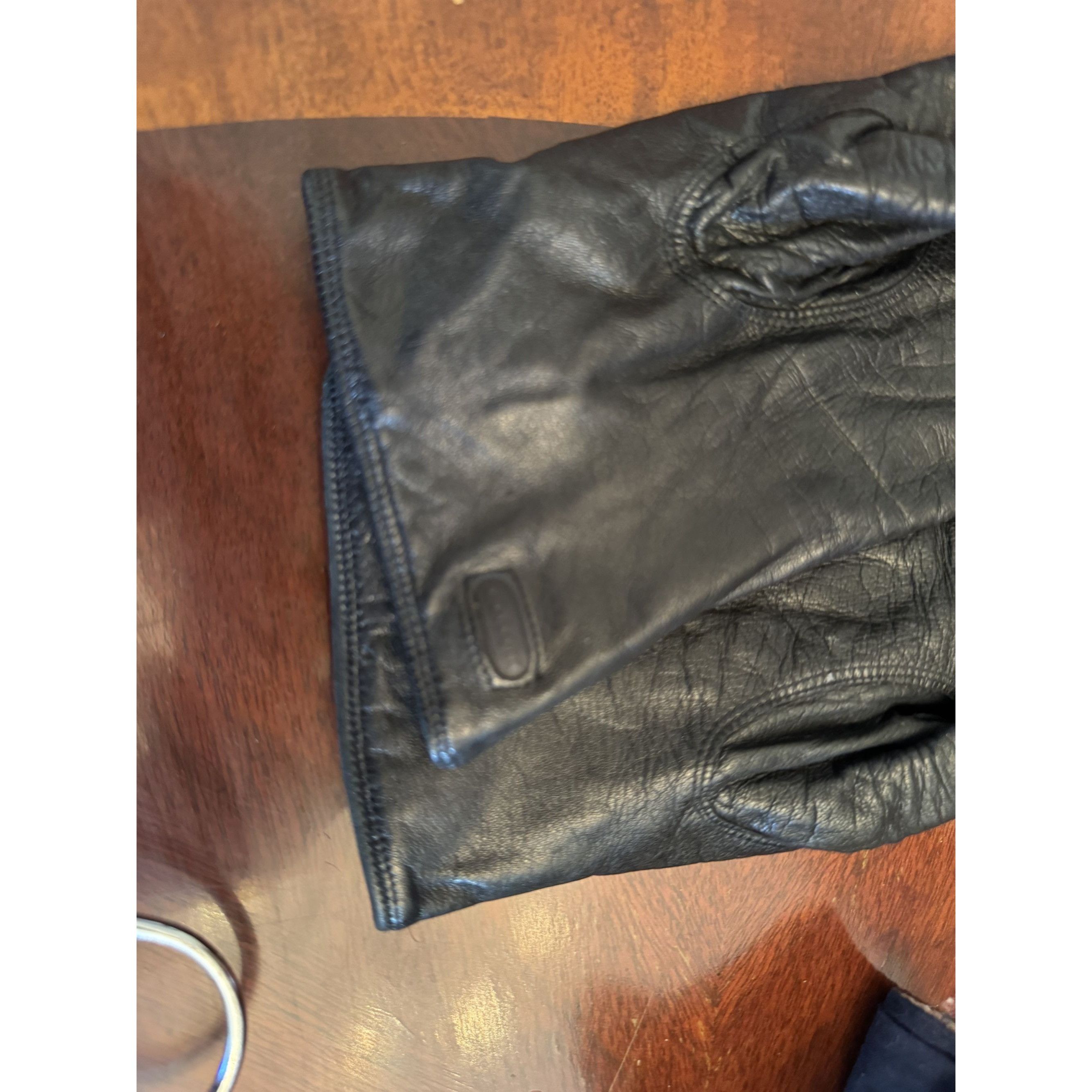 Coach Italy Coach Black Leather Gloves Ladies Size 6.5 w/Cashmere Size ONE SIZE - 3 Thumbnail
