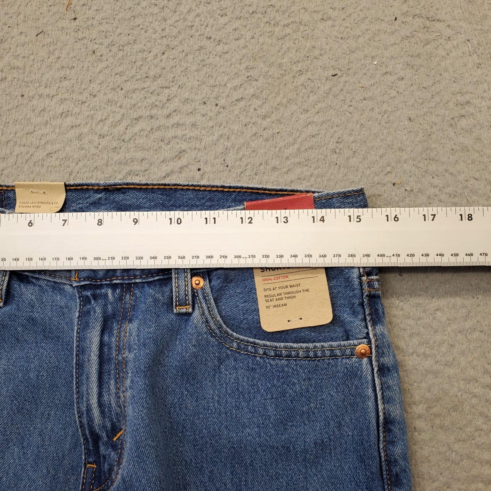 Levi's Levi's 405 Standard Jean Shorts Mens 30 Blue Denim Stretch Medium Wash Bermuda Casual Mens Size 30 Blue Denim 9" Inseam White Tab Size US 30 / EU 46 - 5 Thumbnail