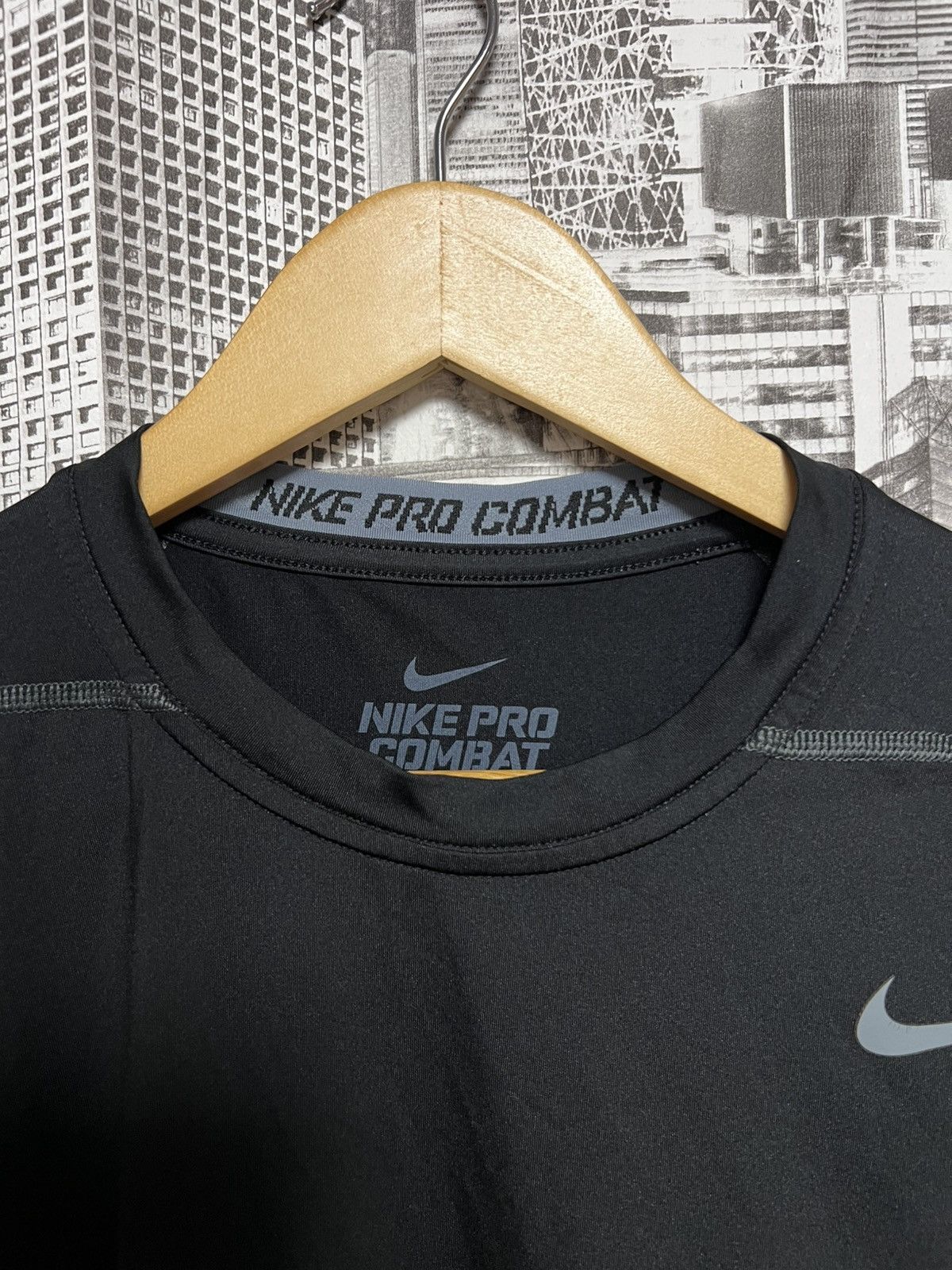 Nike Nike Pro Combat Compression Longsleeve Size Men’s XL Size US XL / EU 56 / 4 - 5 Thumbnail