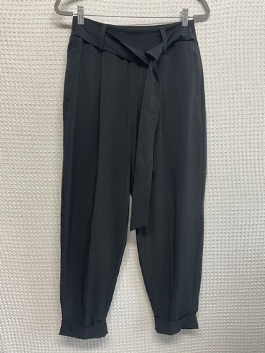 Athleta Athleta Paperbag Waist Tie Belt Tapered SkylinePants Women10 Size 32" / US 10 / IT 46 - 1 Thumbnail