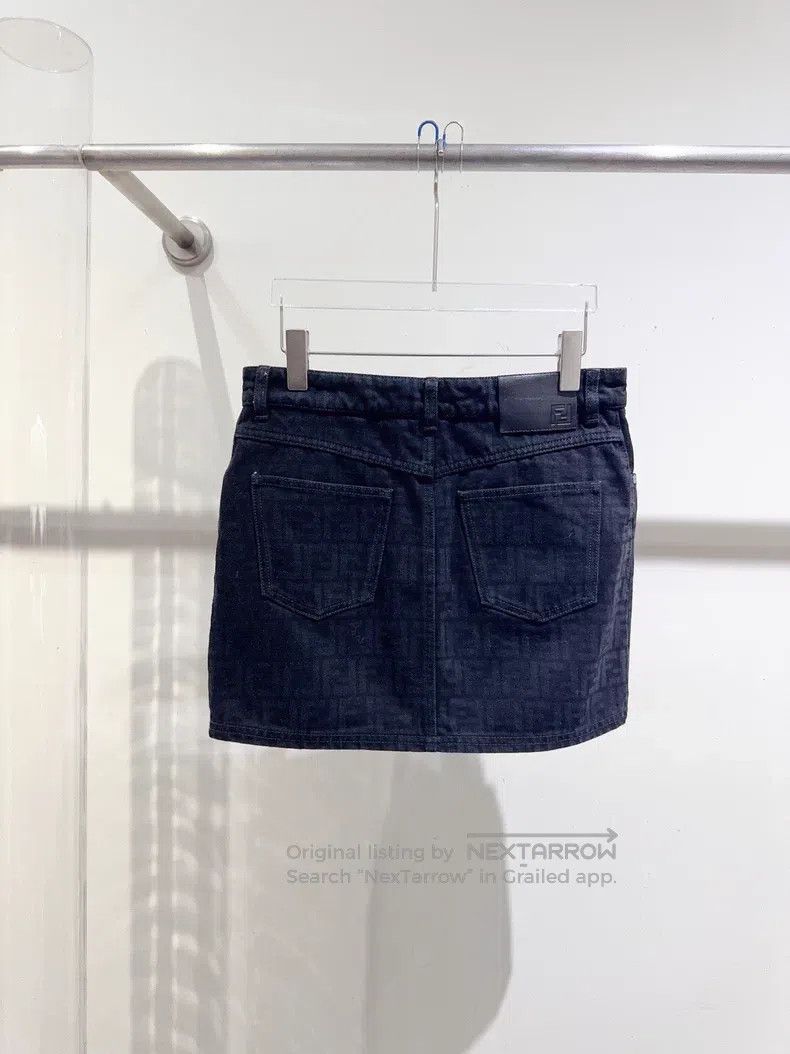 Fendi Fendi Full Logo Denim Skirt Size 26" / US 2 / IT 38 - 3 Thumbnail