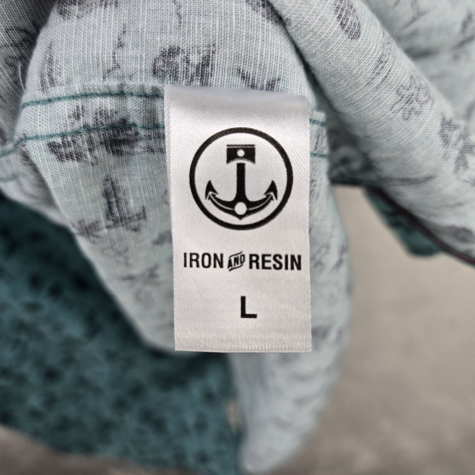Other Iron And Resin Shirt Large Hula Dreams Aop Freedom Riders Size US L / EU 52-54 / 3 - 5 Thumbnail