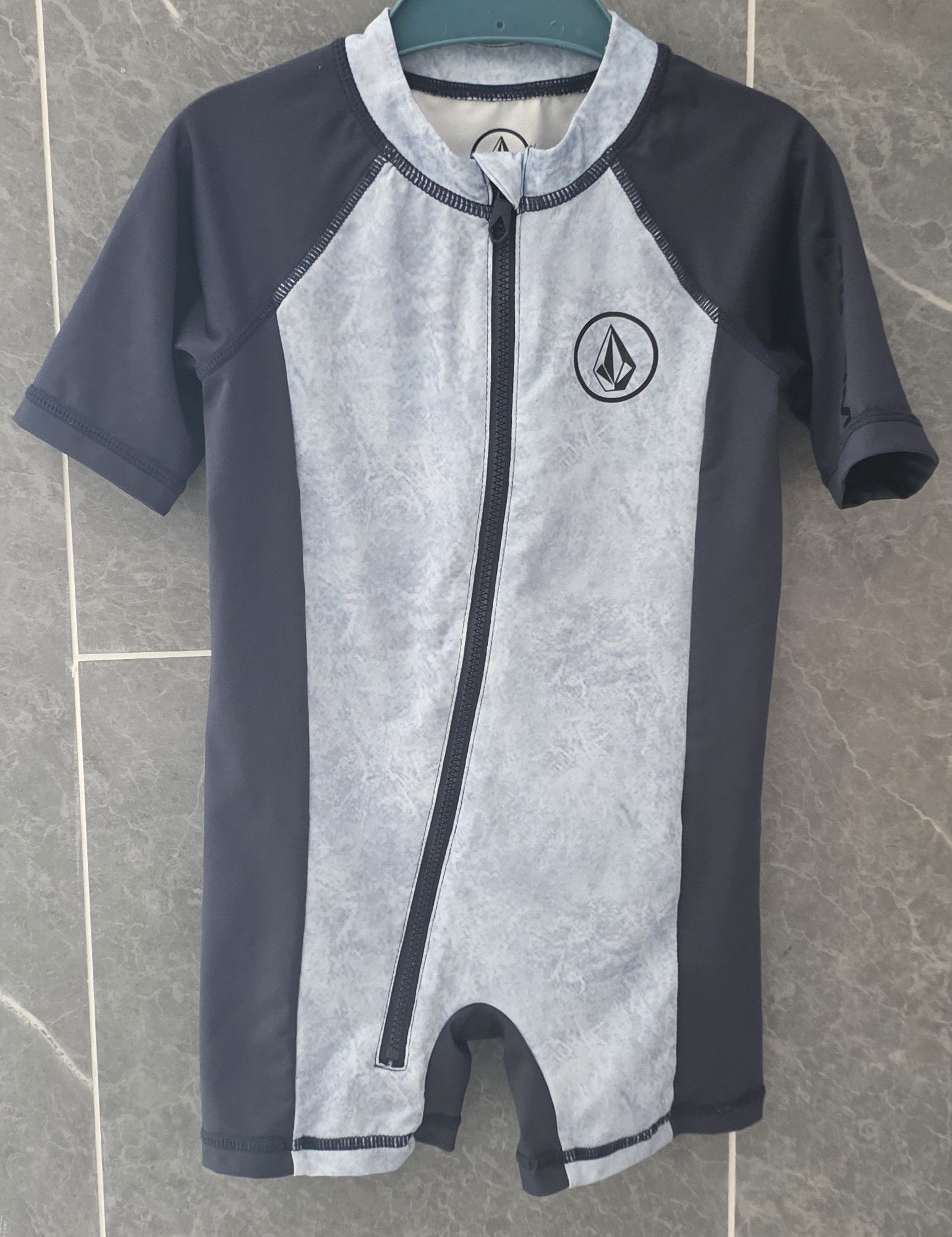 Volcom Volcom Baby Rashguard - UPF 50+ One Piece Sunsuit 24 Months Size US XXS / EU 40 - 1 Thumbnail