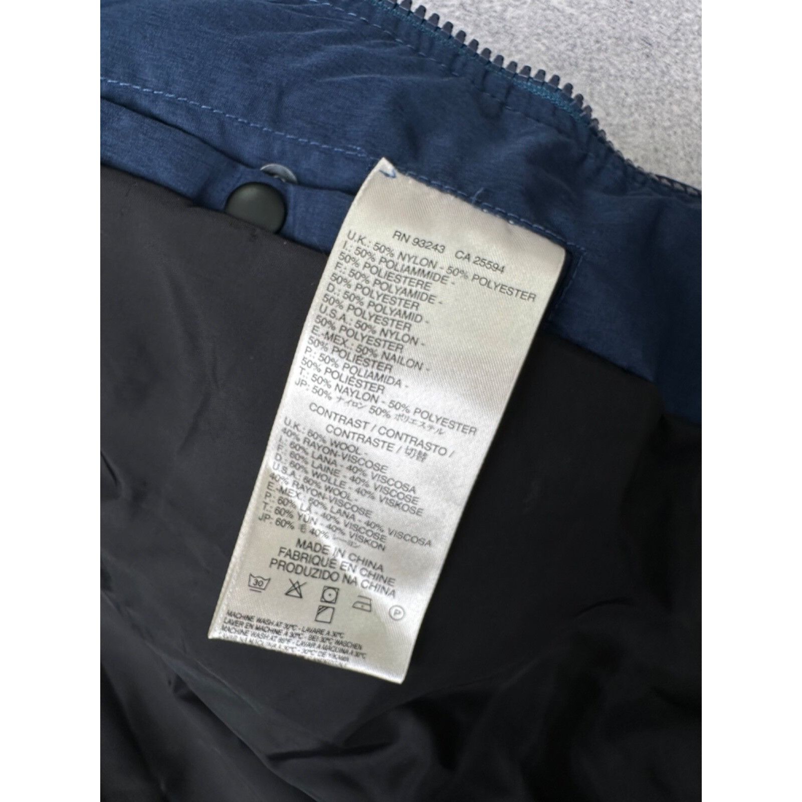 Diesel VTG Diesel Woman Navy Down Puffer Jacket Size M / US 6-8 / IT 42-44 - 9 Thumbnail