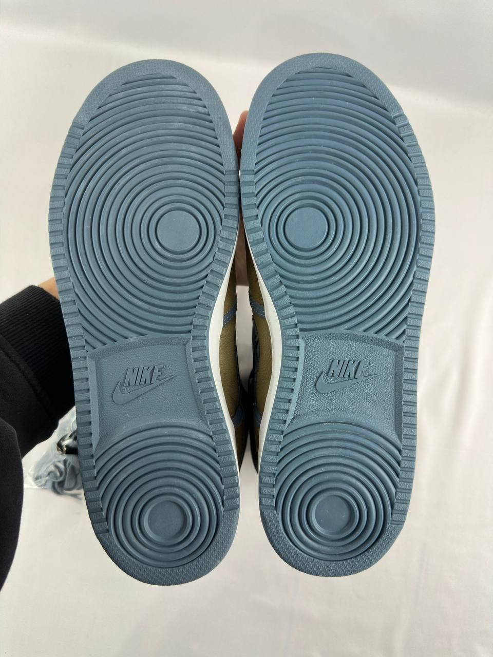 Nike Nike Vandal Supreme Premium 'Sand Dark Blue Grey' 2004 Size US 13 / EU 46 - 8 Thumbnail