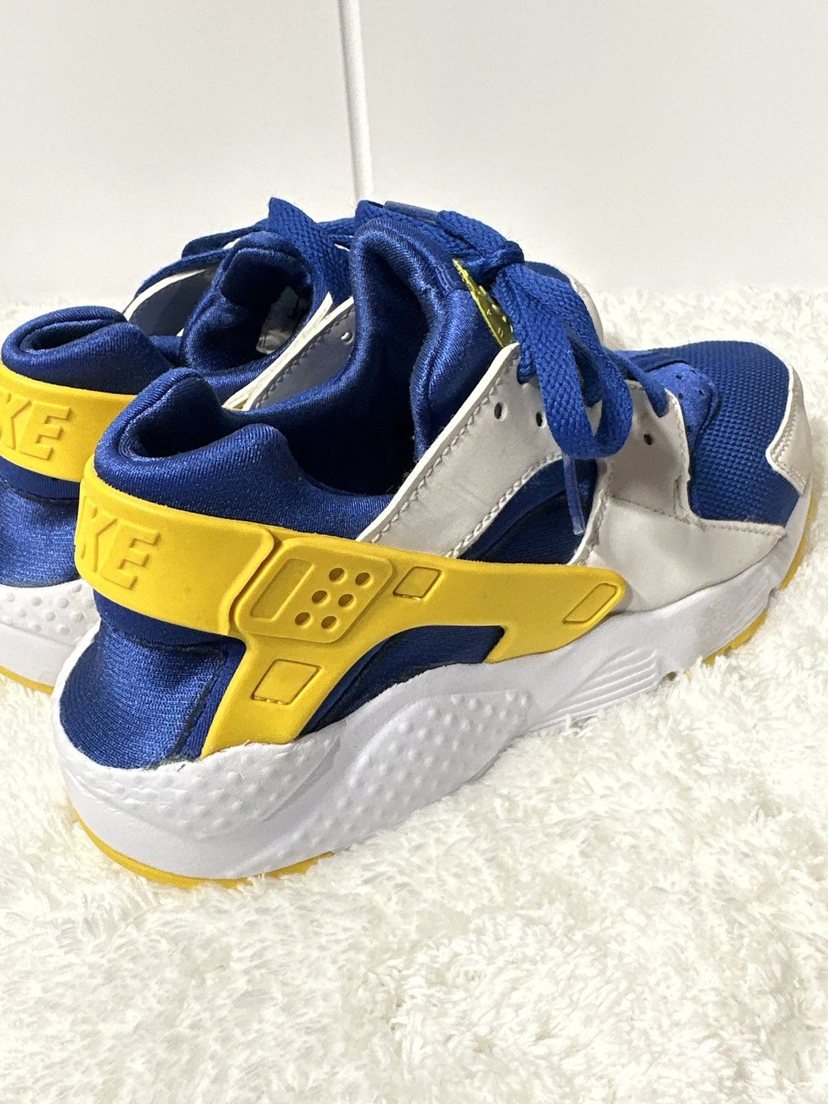 Nike Nike Huarache Run Blue (GS) Shoes Size US 6.5 / IT 36.5 - 4 Thumbnail