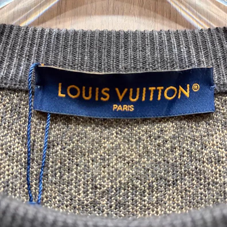 Louis Vuitton Louis Vuitton Full logo presbyopic stick figure embroidere Size US M / EU 48-50 / 2 - 3 Thumbnail