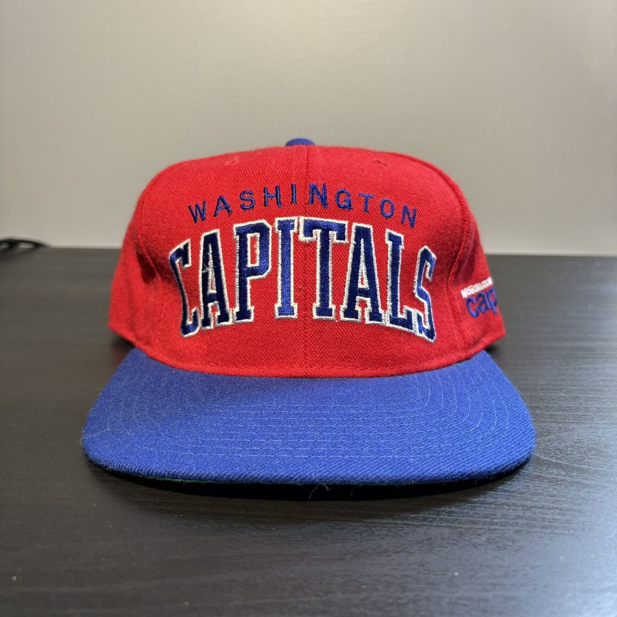 Starter 90's RARE NHL Vintage Washington Capitals Spellout Hat Size ONE SIZE - 1 Thumbnail