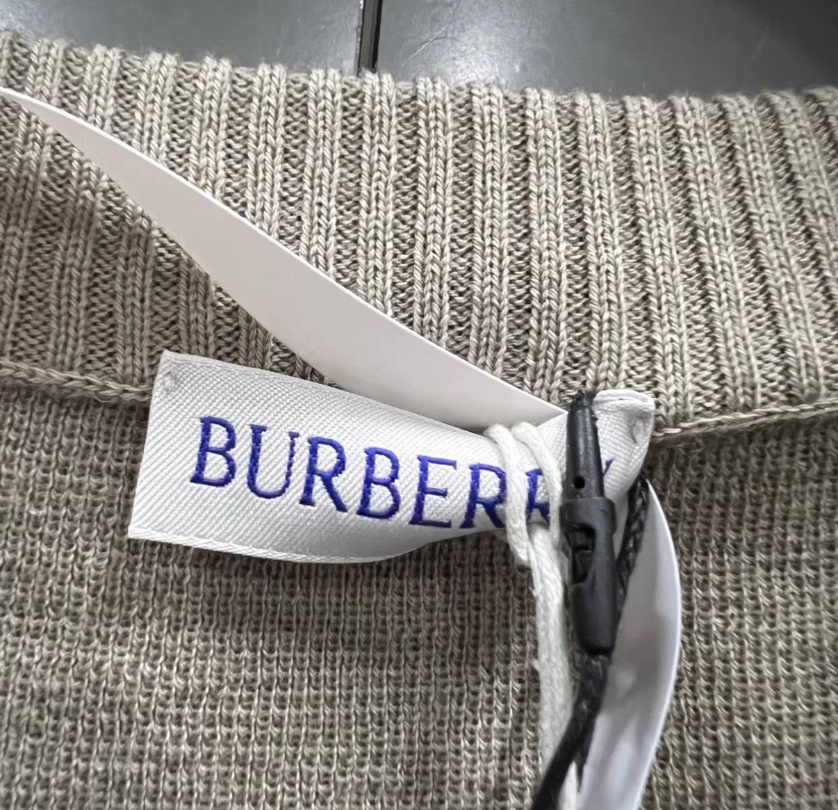Burberry Burberry Solid Color Crew Neck Knit Sweater J41 Size US L / EU 52-54 / 3 - 4 Thumbnail