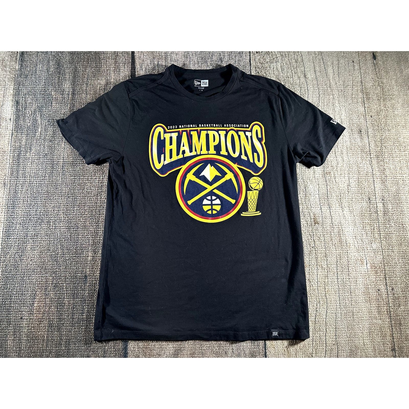 New Era New Era Denver Nuggets 2023 NBA Championship Black Shirt Lrg Size US L / EU 52-54 / 3 - 1 Thumbnail