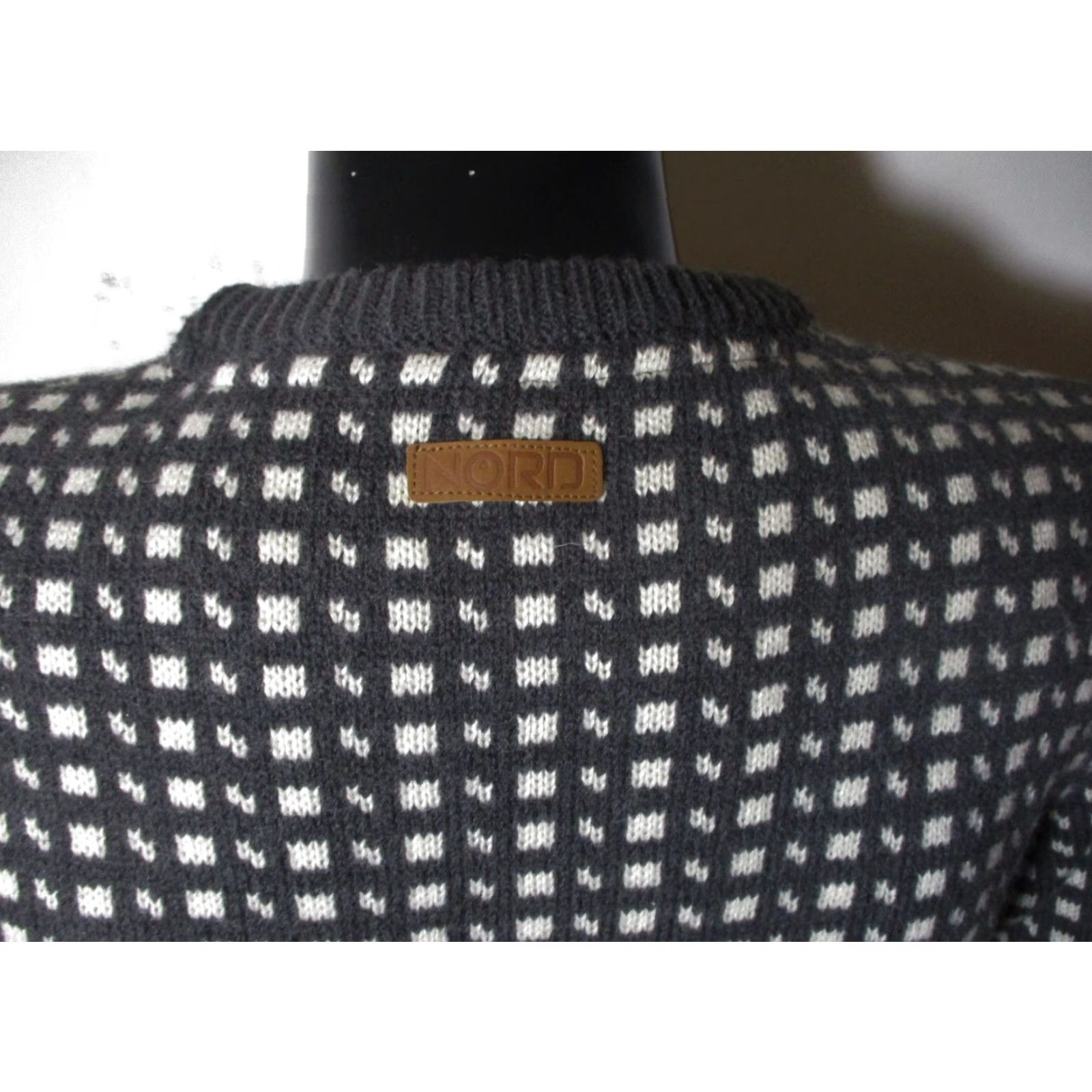 Vintage NORD Wool Crew Neck Sweater Men's M Brown Long Sleeve Pullover Knit Wool NWOT Vintage No (adjusted to original words only) Size US M / EU 48-50 / 2 - 6 Thumbnail