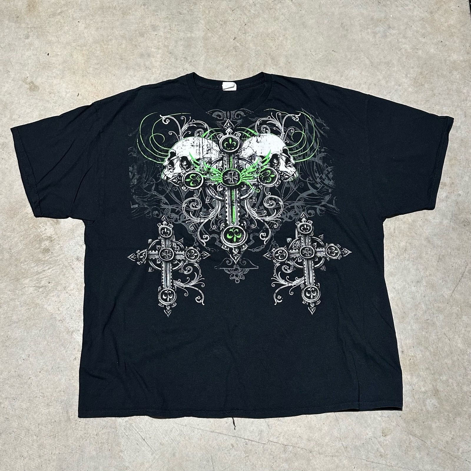 Affliction Vintage Y2K Cross / Skull tee size 2XL in Men Size US XXL / EU 58 / 5 - 1 Thumbnail