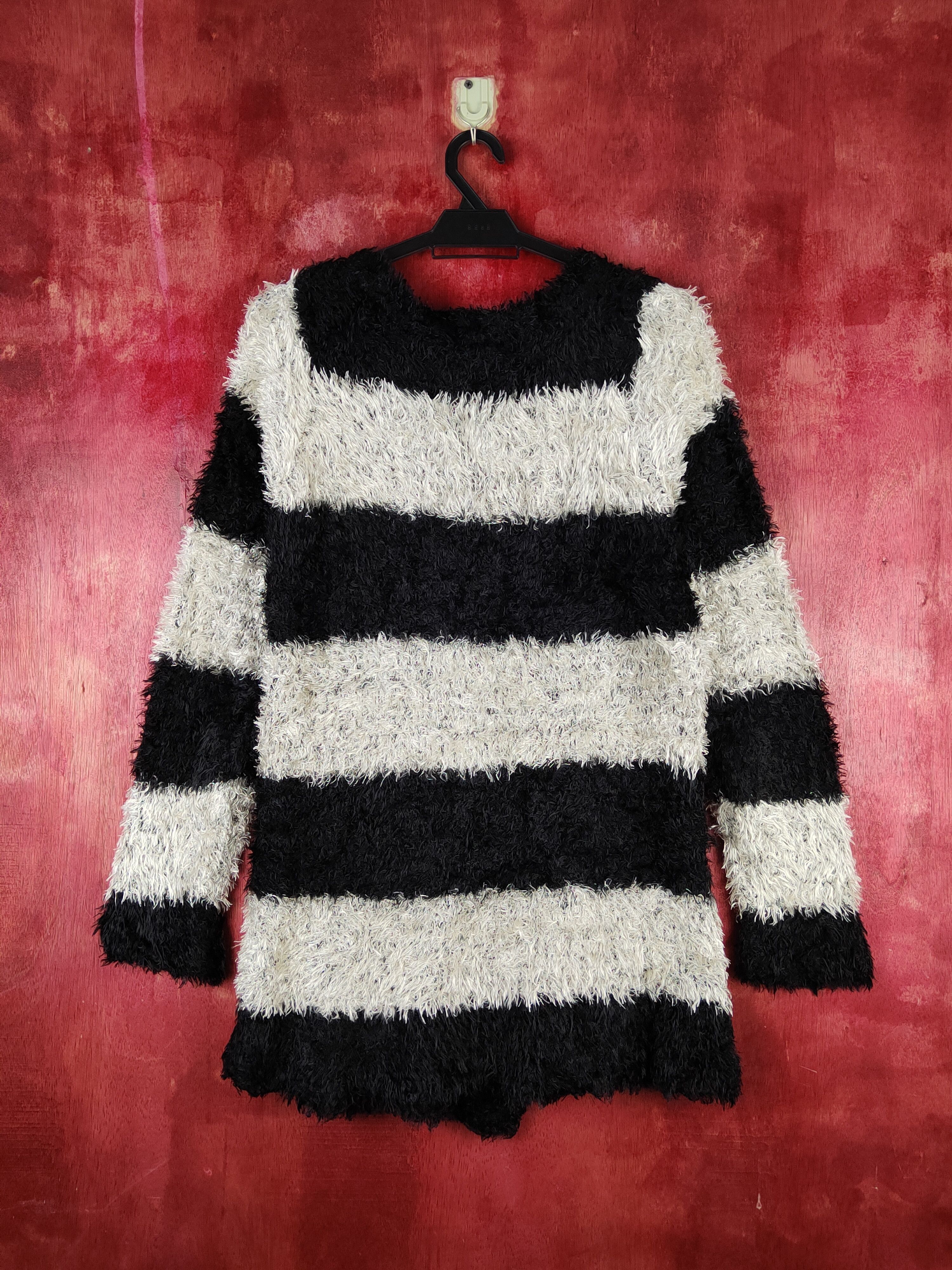 Japanese Brand × Vintage Jocky Gal Black White Shag Shaggy Fur Mohair Knitwear #S1891 Size L / US 10 / IT 46 - 7 Thumbnail