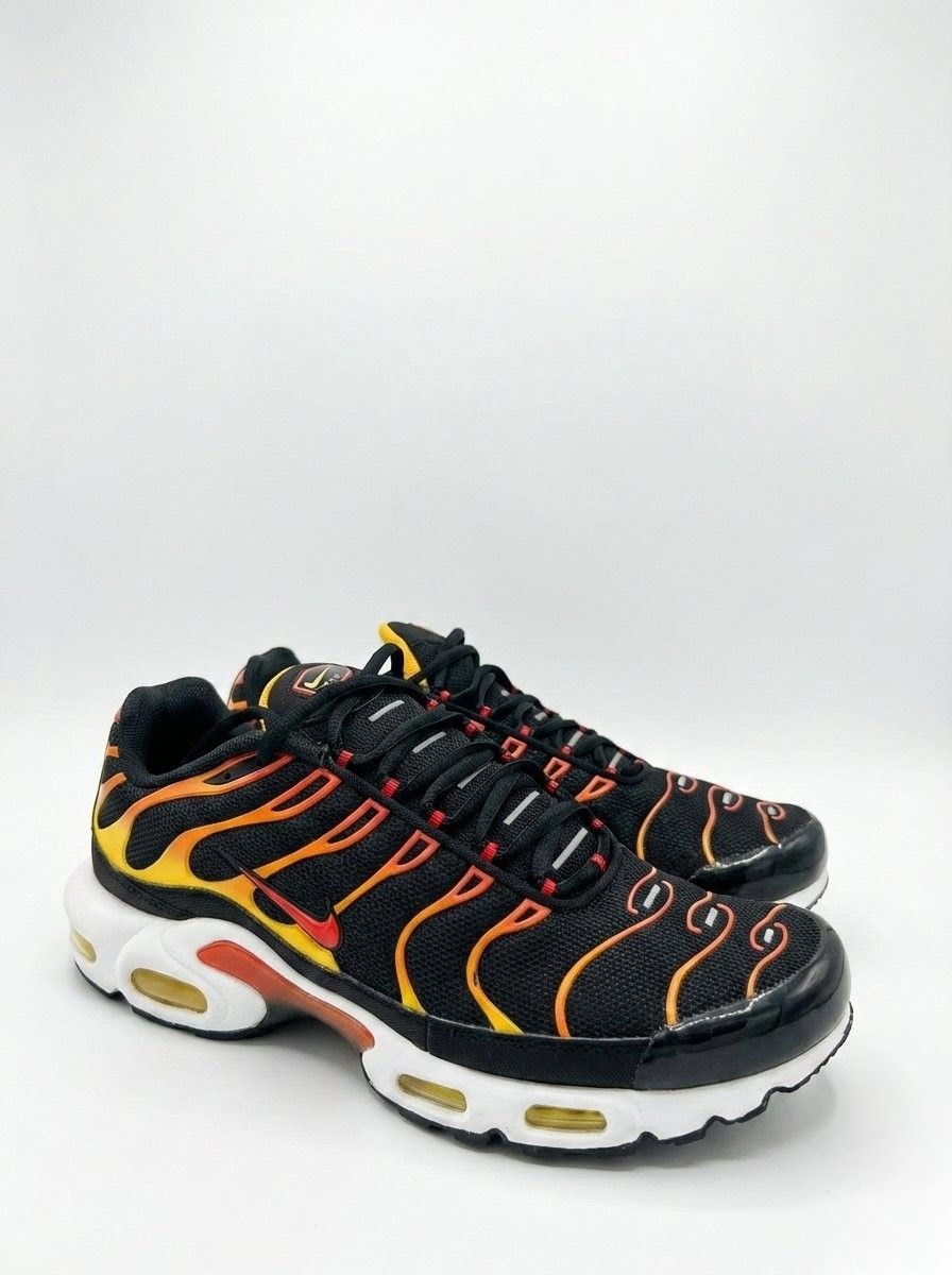 Nike Nike Air Max Plus Sneakers Black Orange Gradient Size 9.5 Size US 10 / EU 43 - 1 Thumbnail