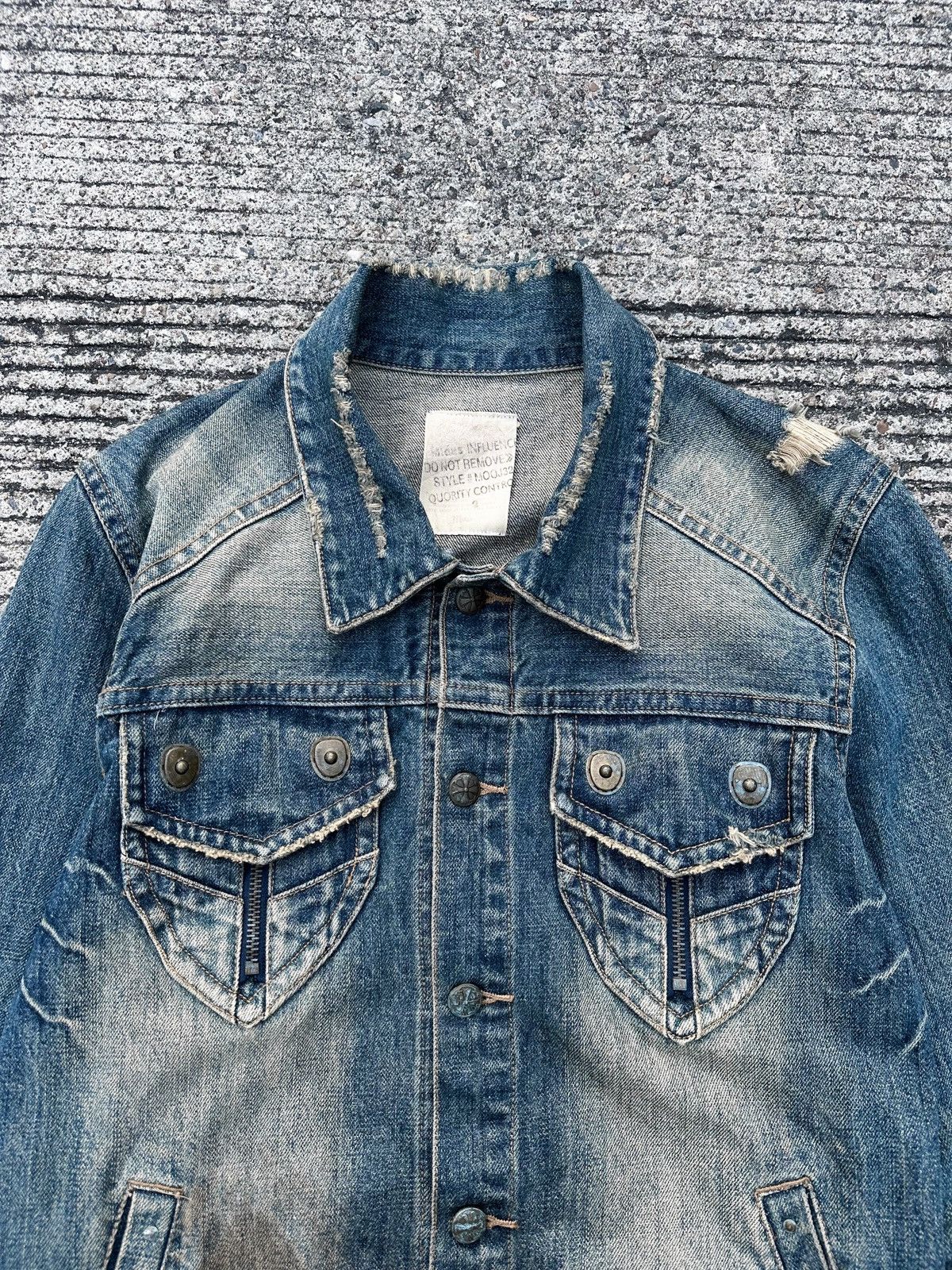 If Six Was Nine × Japanese Brand × Tornado Mart 2000’s Midas Damage Washed Denim Jacket Size US L / EU 52-54 / 3 - 7 Thumbnail