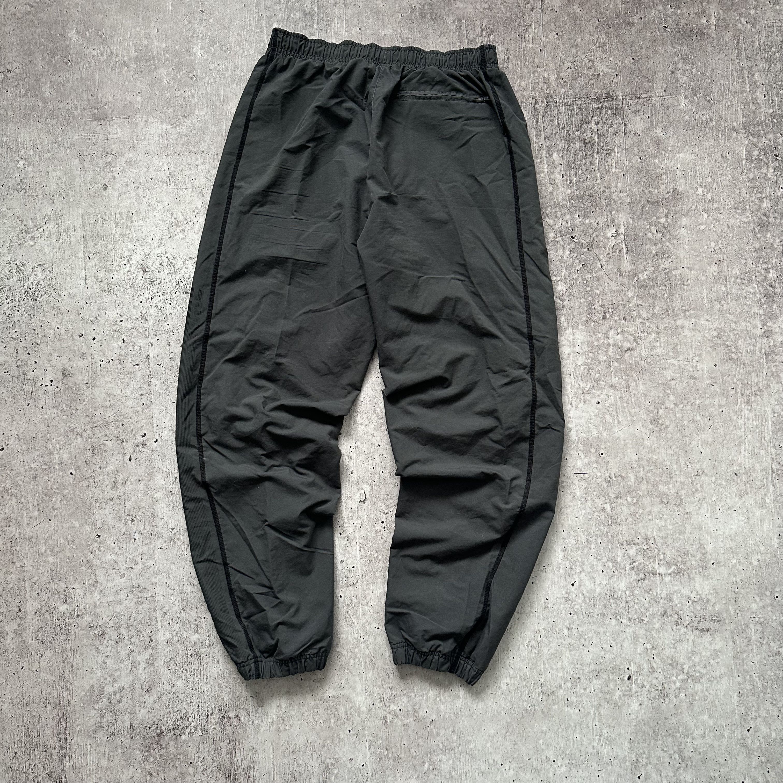 Nike Nike y2k Vintage Nylon Black Swoosh Baggy Pants Joggers Size US 34 / EU 50 - 6 Thumbnail