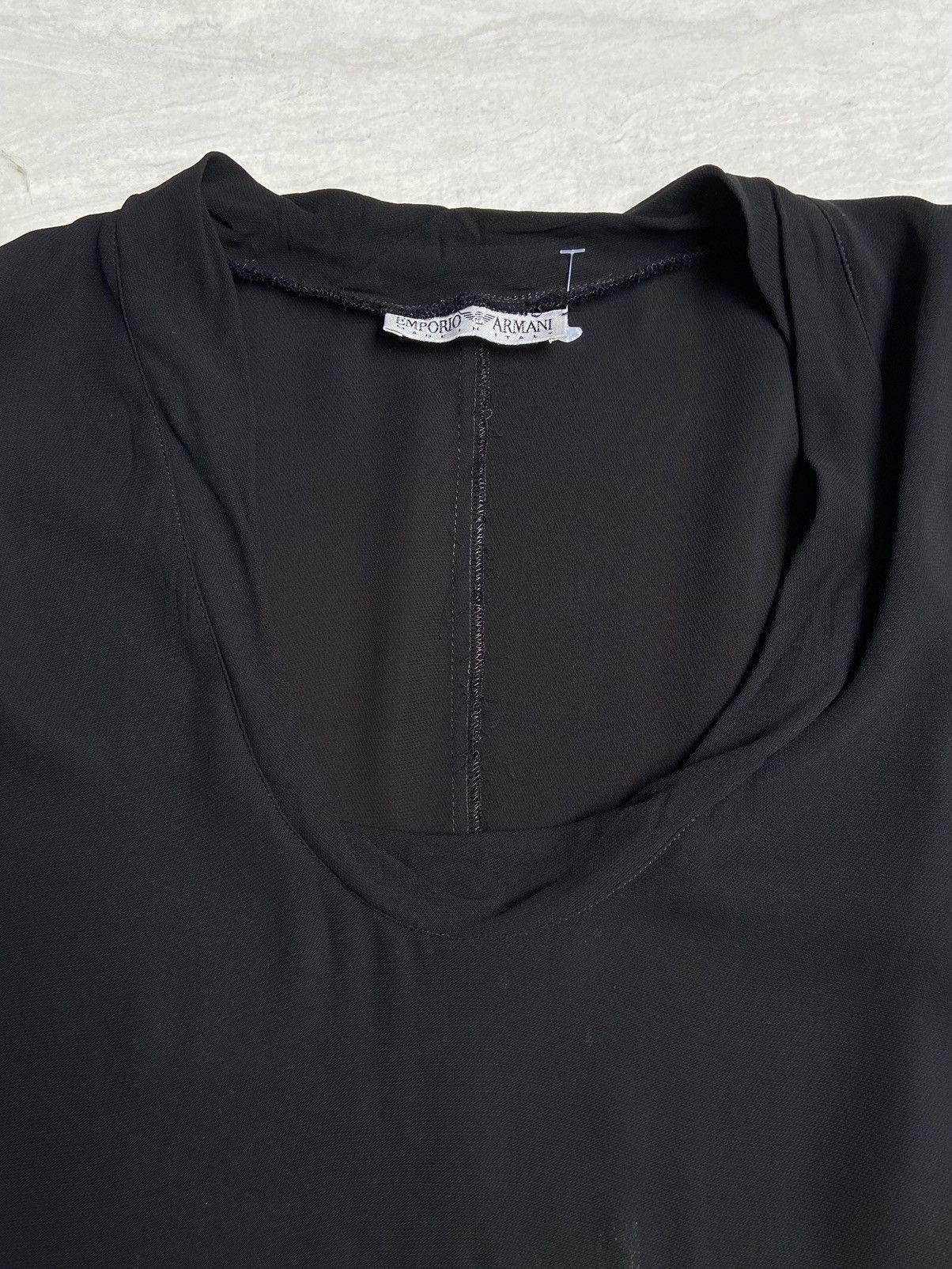 Emporio Armani EMPORIO ARMANI Black Sleeveless Size US XS / EU 42 / 0 - 4 Thumbnail