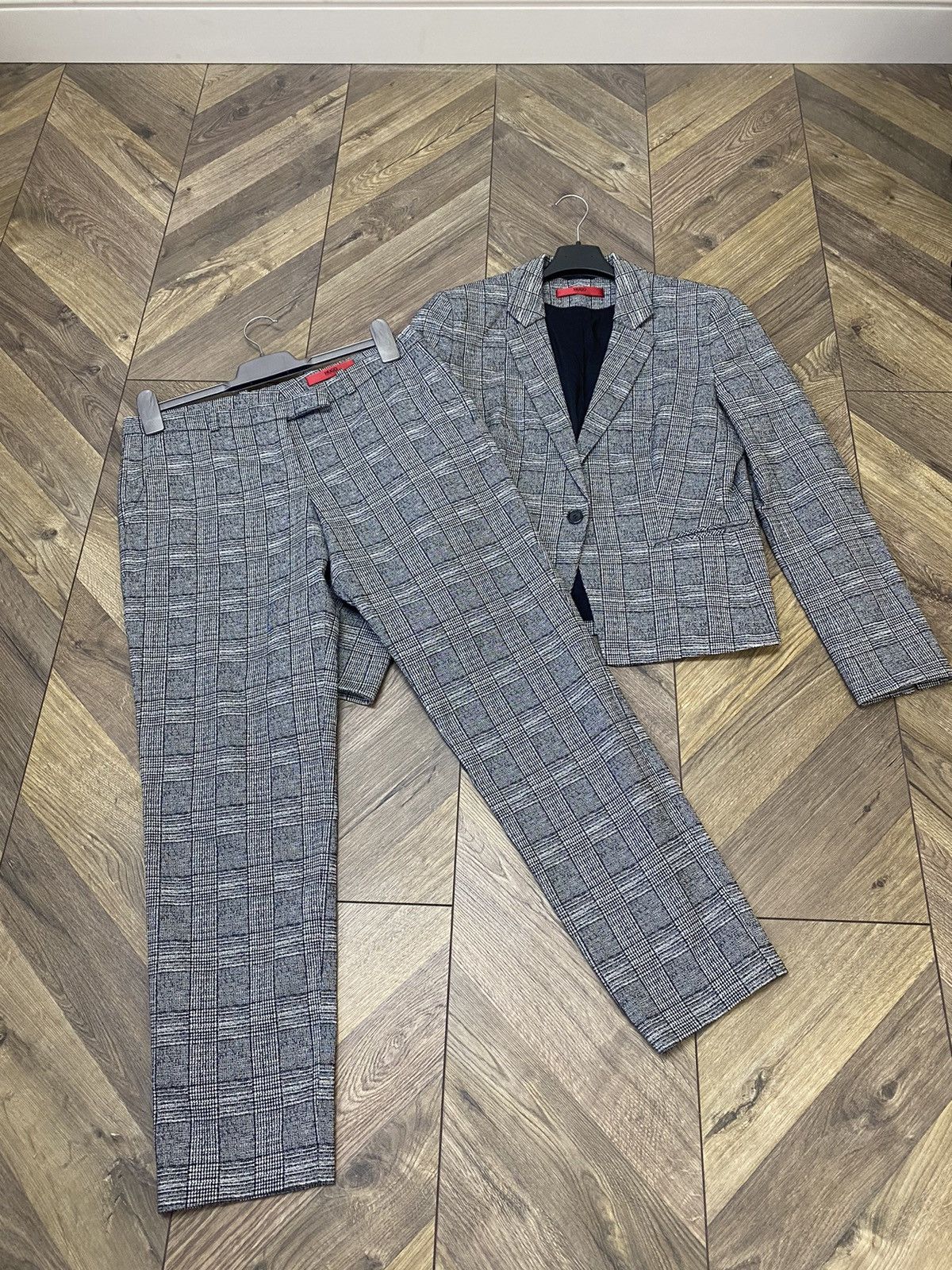 Hugo × Hugo Boss × Vintage Vintage Hugo Boss Luxury Women’s Suit Size M / US 6-8 / IT 42-44 - 2 Thumbnail