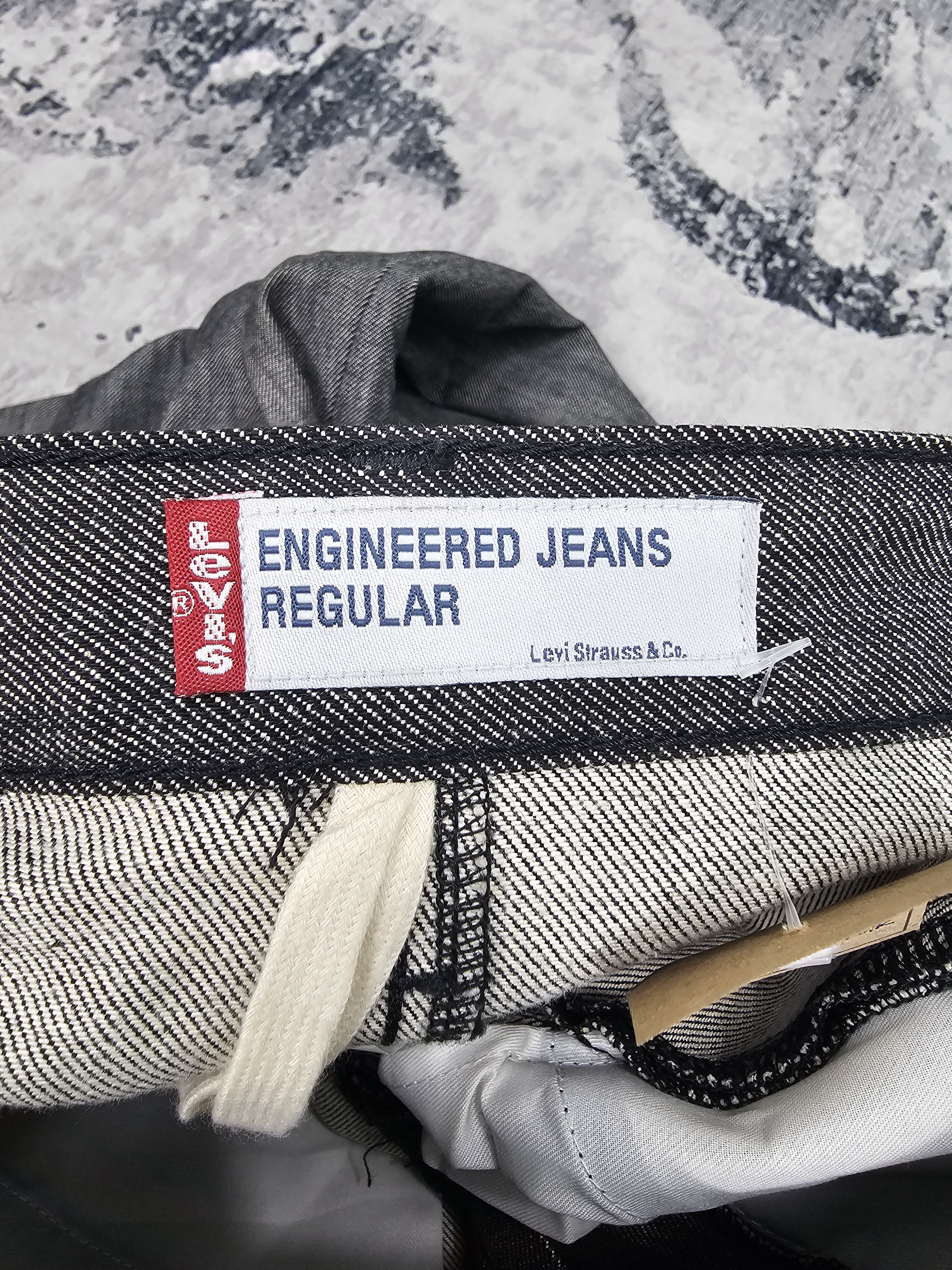 Levi's Vintage Clothing Vtg LEVIS Engineered Regular Fit Twisted Black Jeans L0562 Size US 27 - 14 Thumbnail