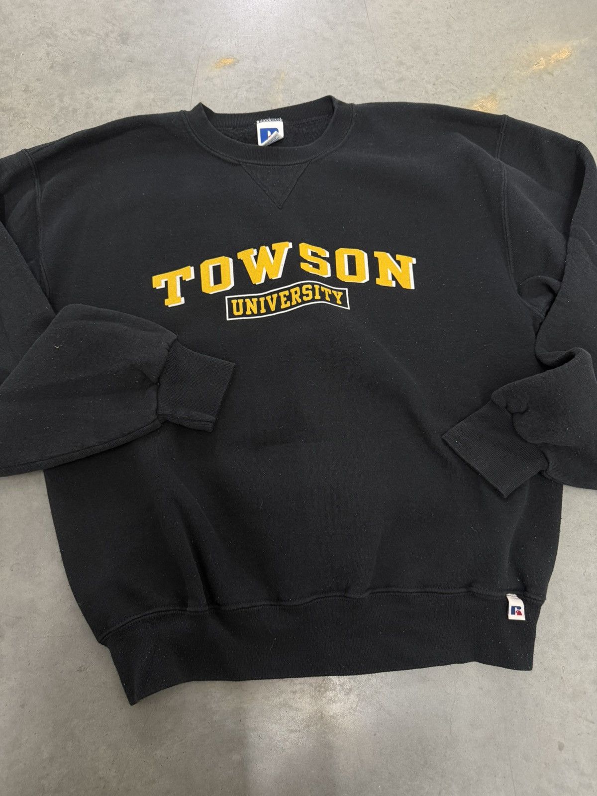 Russell Athletic Towson University Russell Athletic 2000s Vintage Sweatshirt Size US M / EU 48-50 / 2 - 2 Thumbnail
