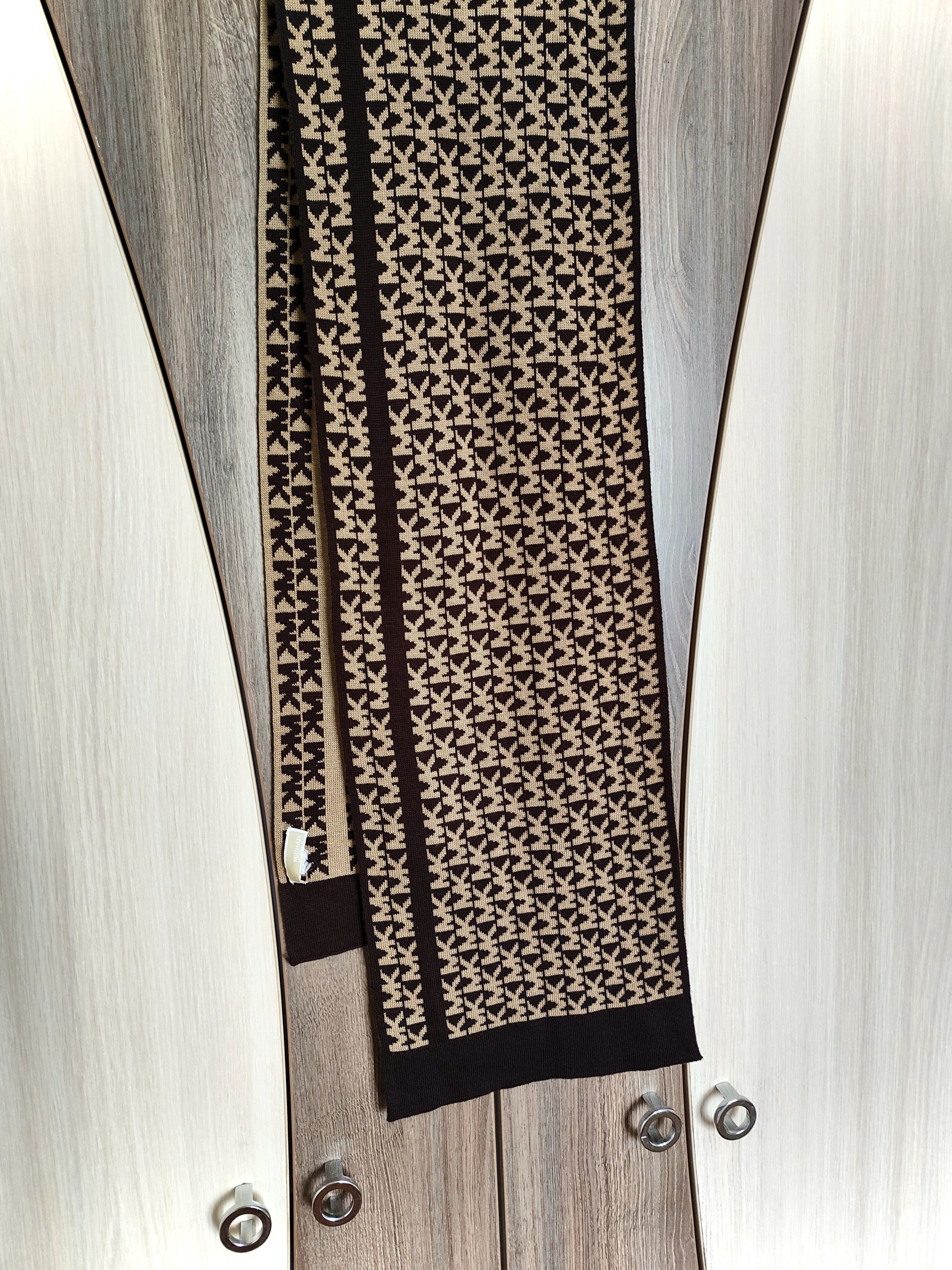 Michael Kors Women's scarf Michael Kors monogram scarf MK Size ONE SIZE - 3 Thumbnail