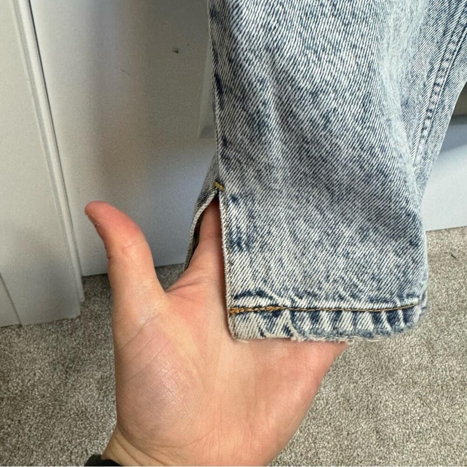 Free People Free People Light Wash Distressed Straight Leg Jeans Size 29" - 8 Thumbnail