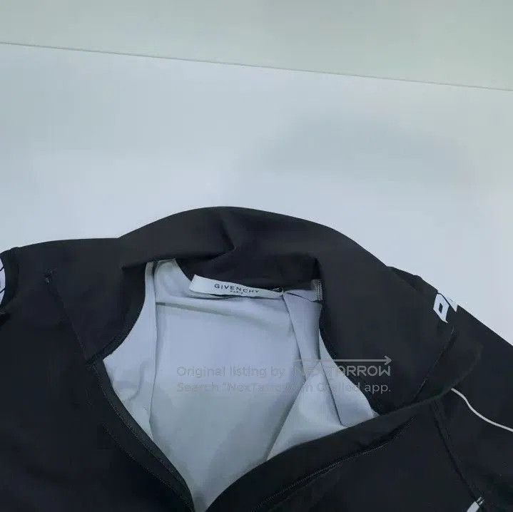 Givenchy Givenchy Solid Print Half-Zip Long-Sleeve T-Shirt. Size US M / EU 48-50 / 2 - 3 Thumbnail
