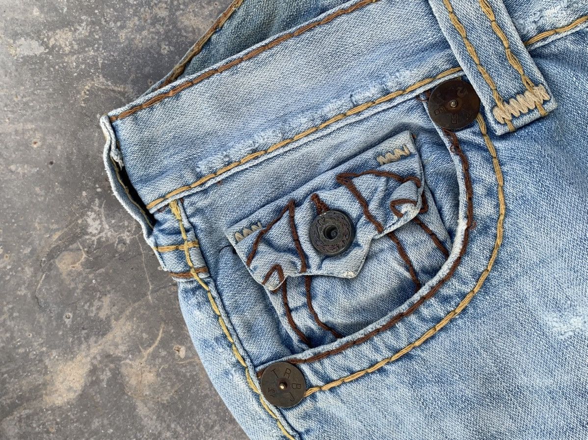 True Religion Rare Distressed True Religion Jeans size 31 Size US 31 - 13 Thumbnail