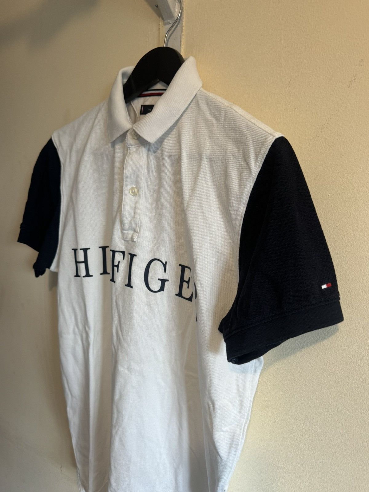 Tommy Hilfiger Polos Tommy Hilfiger Center Logo Size US S / EU 44-46 / 1 - 3 Thumbnail