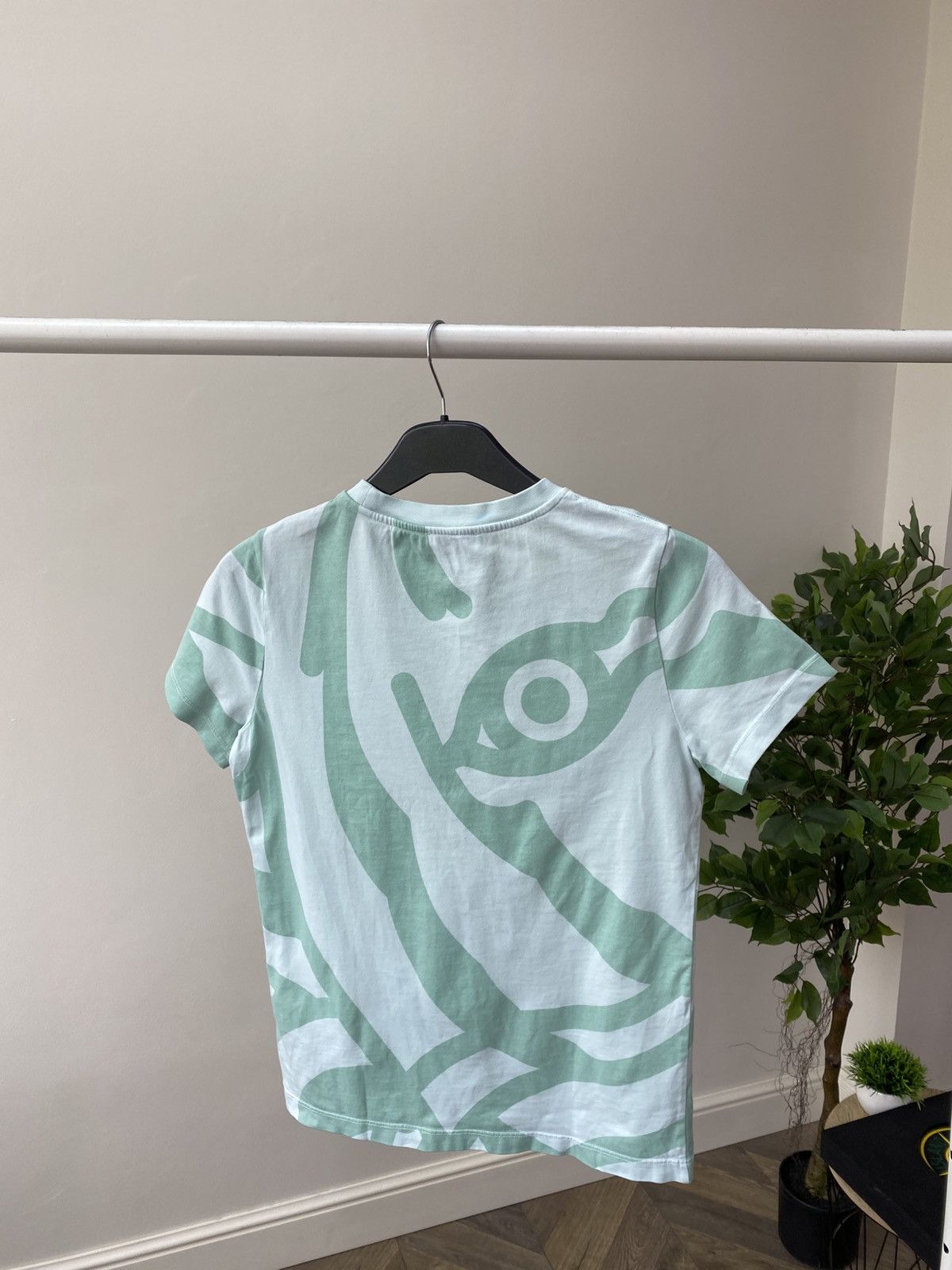 Kenzo × Vintage Vintage Kenzo Women’s Printed T-Shirt Size XS / US 0-2 / IT 36-38 - 10 Thumbnail