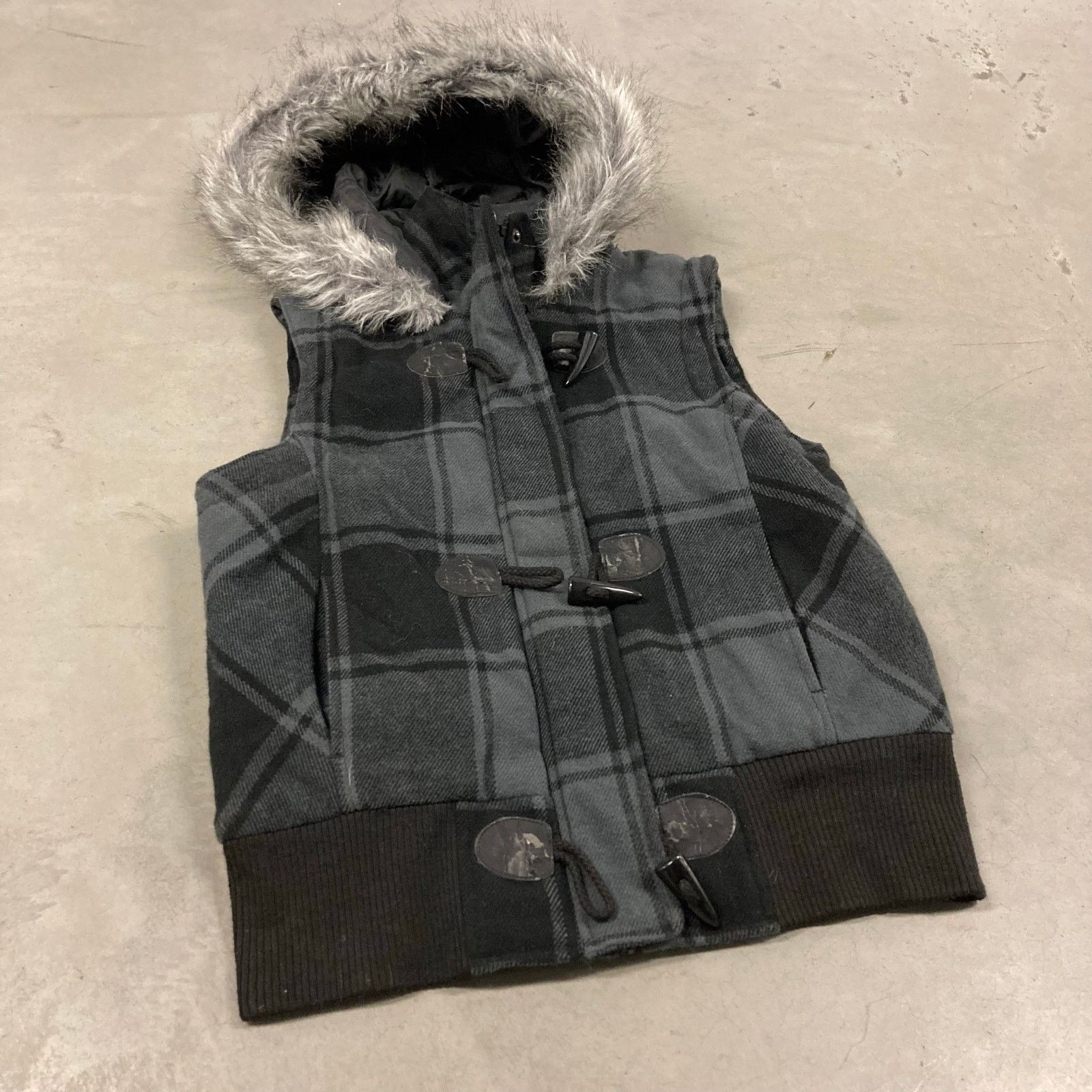 Ocean Pacific Y2K fur hood OP flannel vest jacket Size M / US 6-8 / IT 42-44 - 1 Thumbnail