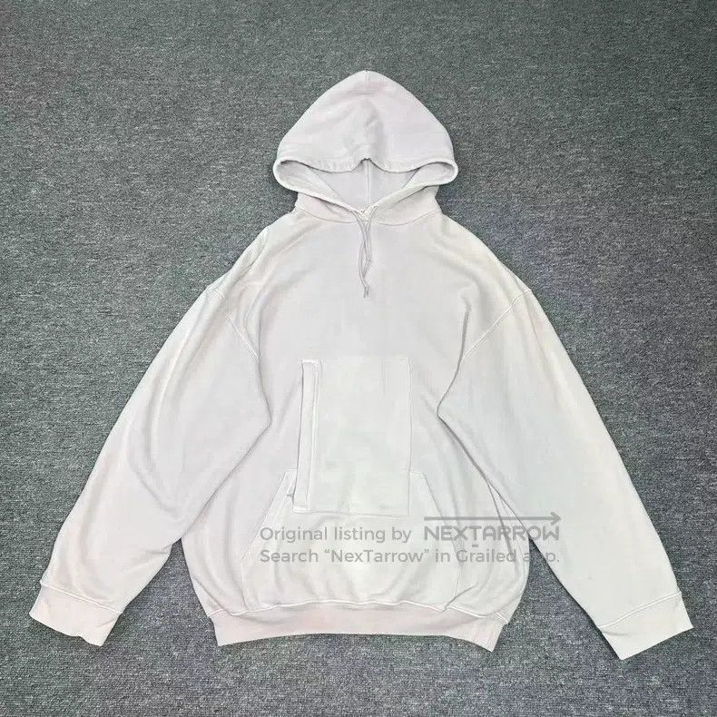 Balenciaga Balenciaga Sweatshirt with Letter Logo on Back Size US XS / EU 42 / 0 - 2 Thumbnail