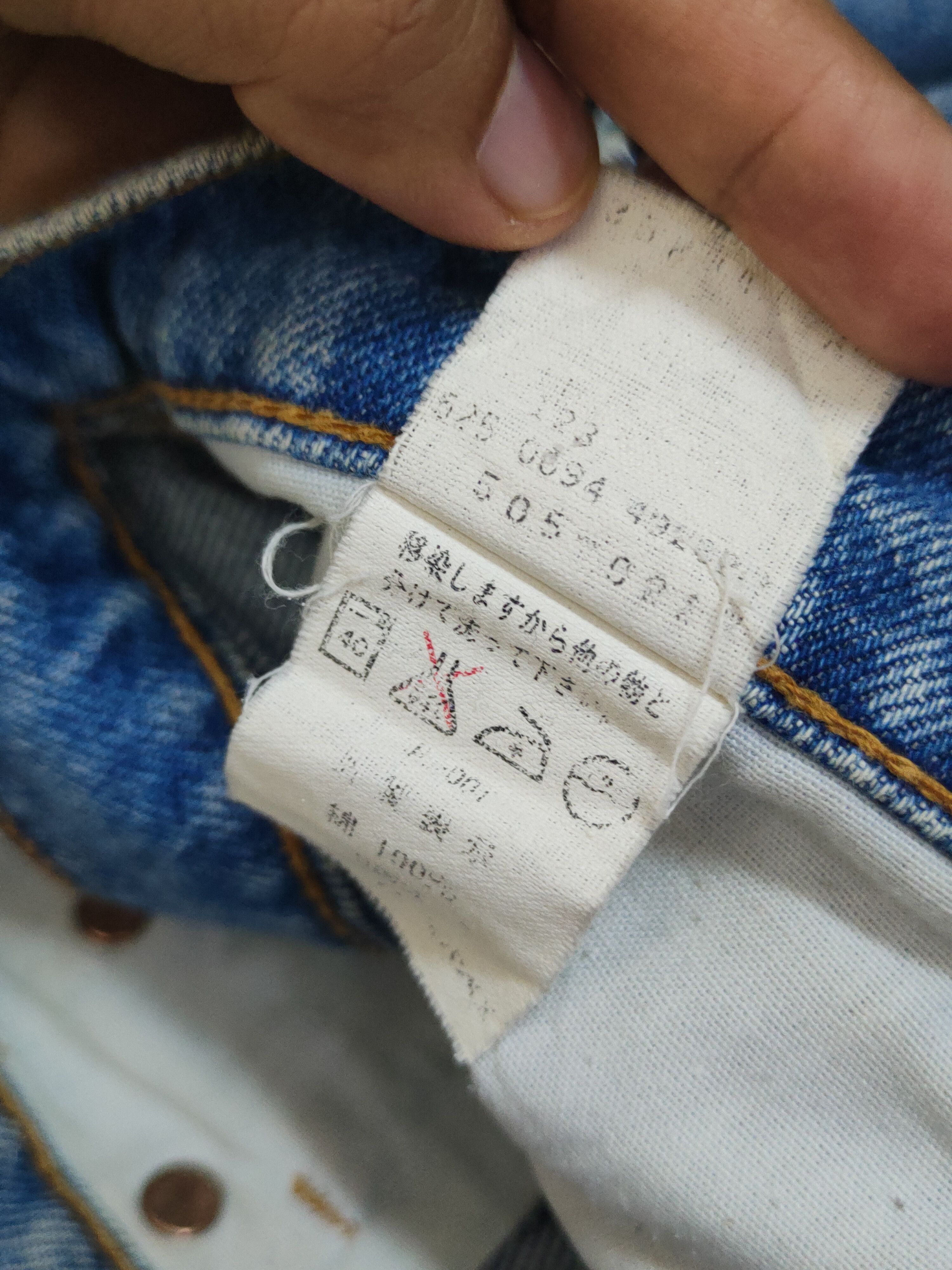 Levi's Levi's vintage Blue Distressed Ripped denim Jeans #w1325 Size US 32 / EU 48 - 16 Thumbnail