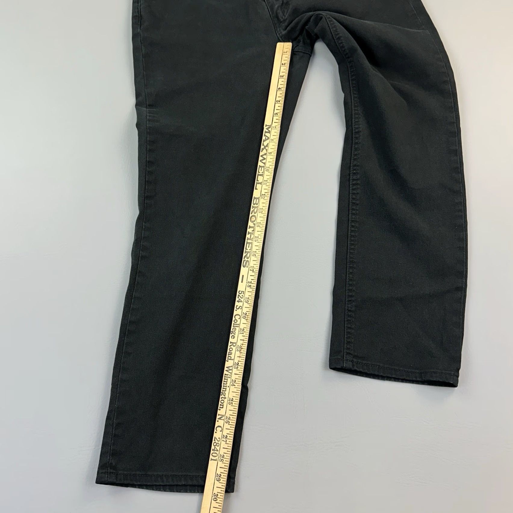 Levi's Levis 541 Jeans Mens Black Denim Athletic Taper Stretch Casual Zip 33x30 34x30 Size US 33 - 2 Thumbnail