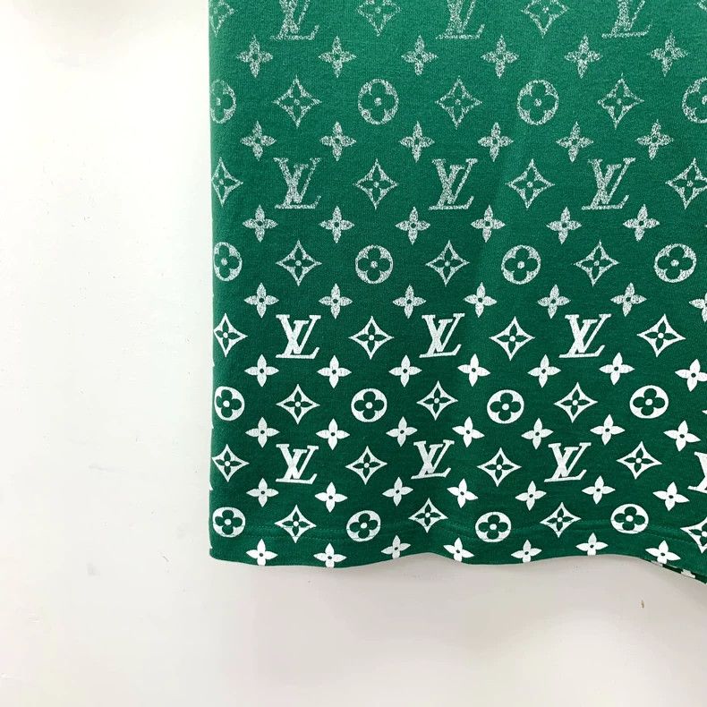 Louis Vuitton Louis Vuitton 23 green logo cotton crewneck short sleeve T Size US L / EU 52-54 / 3 - 4 Thumbnail