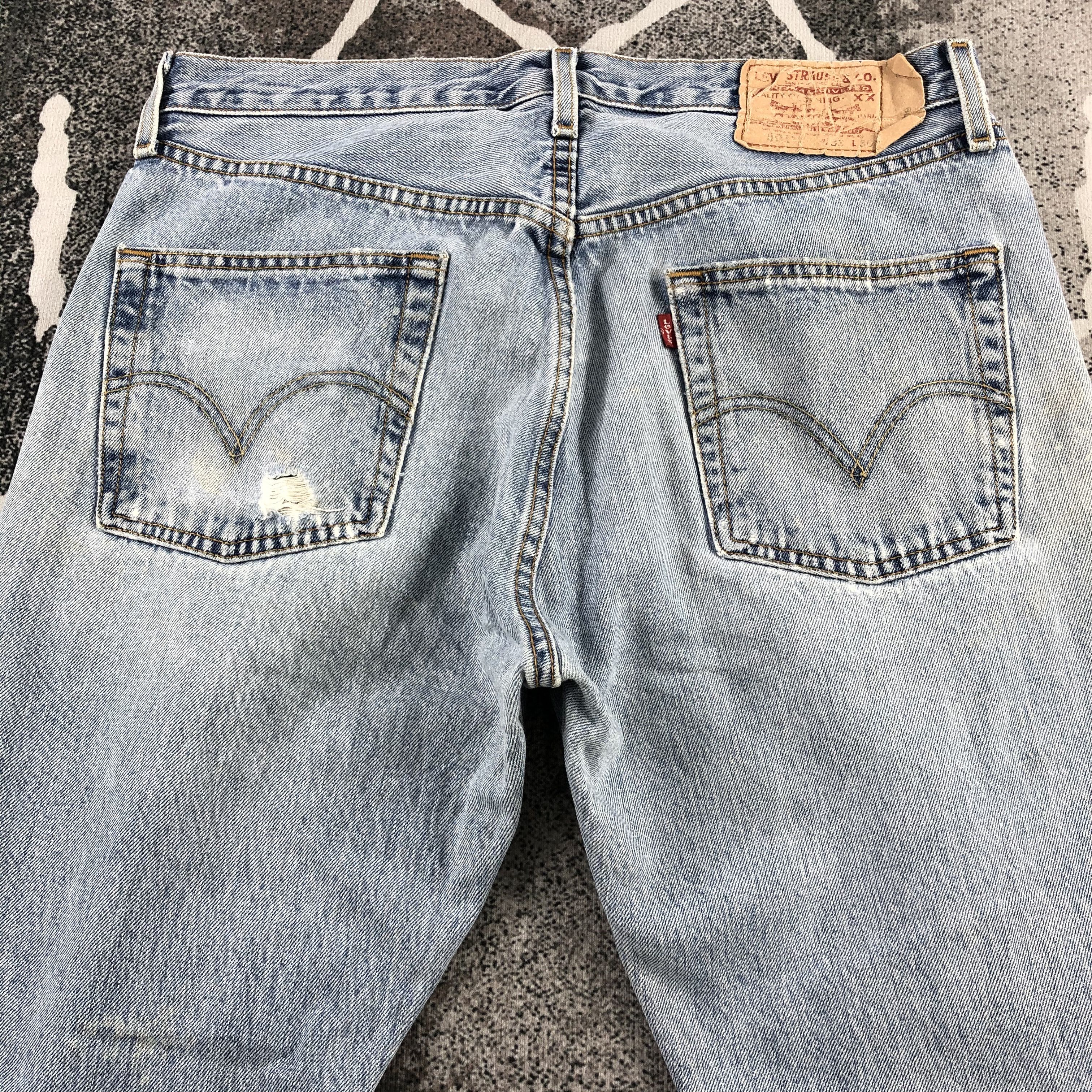 Levi's Vintage Levi's 501 Jeans Distress Medium Wash Denim KJ863 Size US 33 - 4 Thumbnail