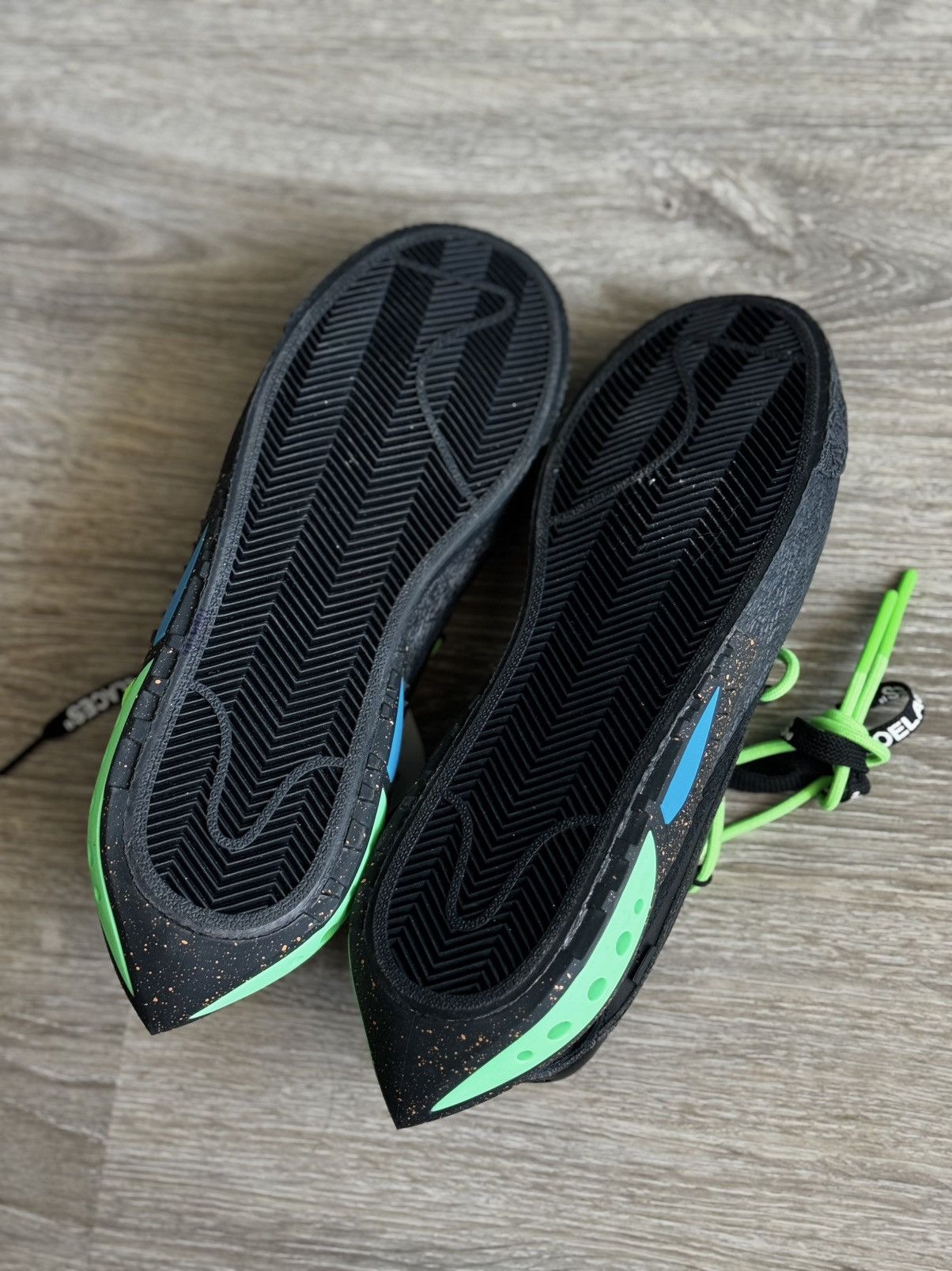 Nike × Off-White OFF-WHITE x Nike Blazer Low Black Electro Green US 6.5 - New Size US 6.5 / EU 39-40 - 10 Thumbnail