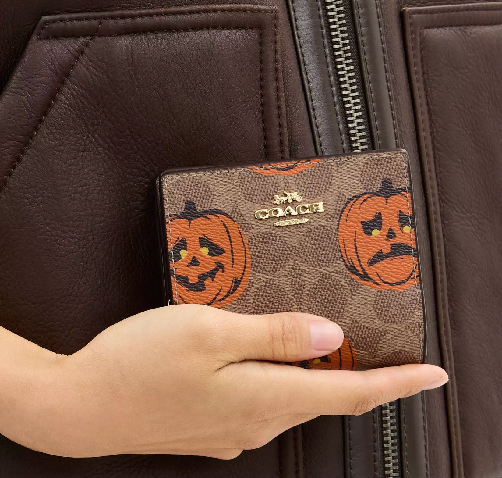 Coach Snap Wallet In Signature Canvas With Halloween Print CCR19 Size ONE SIZE - 7 Thumbnail