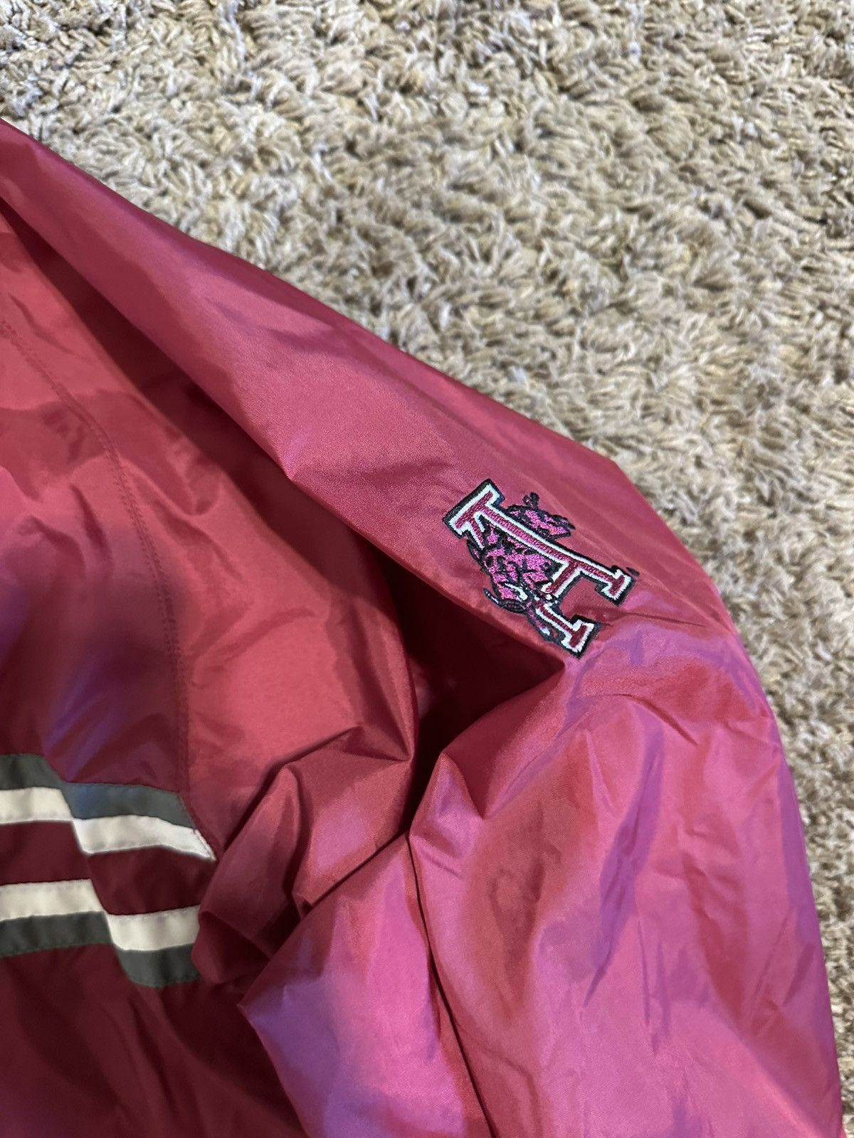 NCAA Vintage NCAA Arkansas Razorbacks windbreaker 00s size XL Size US XL / EU 56 / 4 - 2 Thumbnail