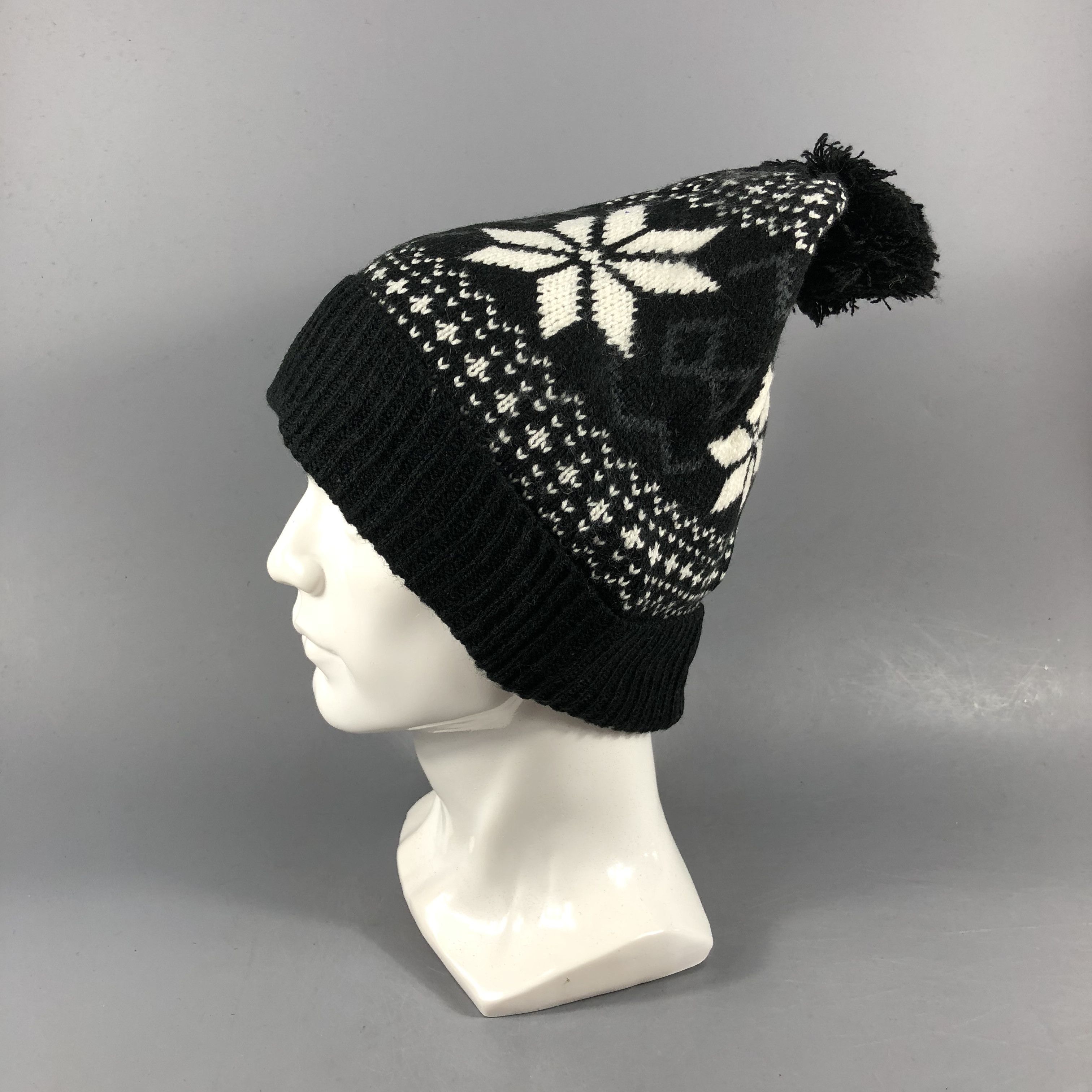 Vintage Unknown Fair Isle Bobble Beanie Snowcap Snow Hat B972 Size ONE SIZE - 2 Thumbnail