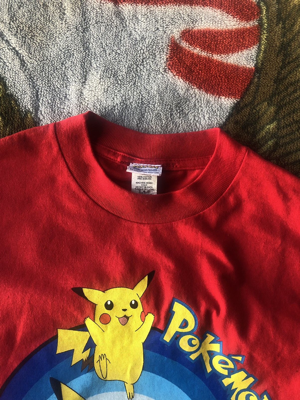 Vintage Grail Vintage 2000's Nintendo Pokemon Pikachu Red Tee Size US XL / EU 56 / 4 - 11 Thumbnail