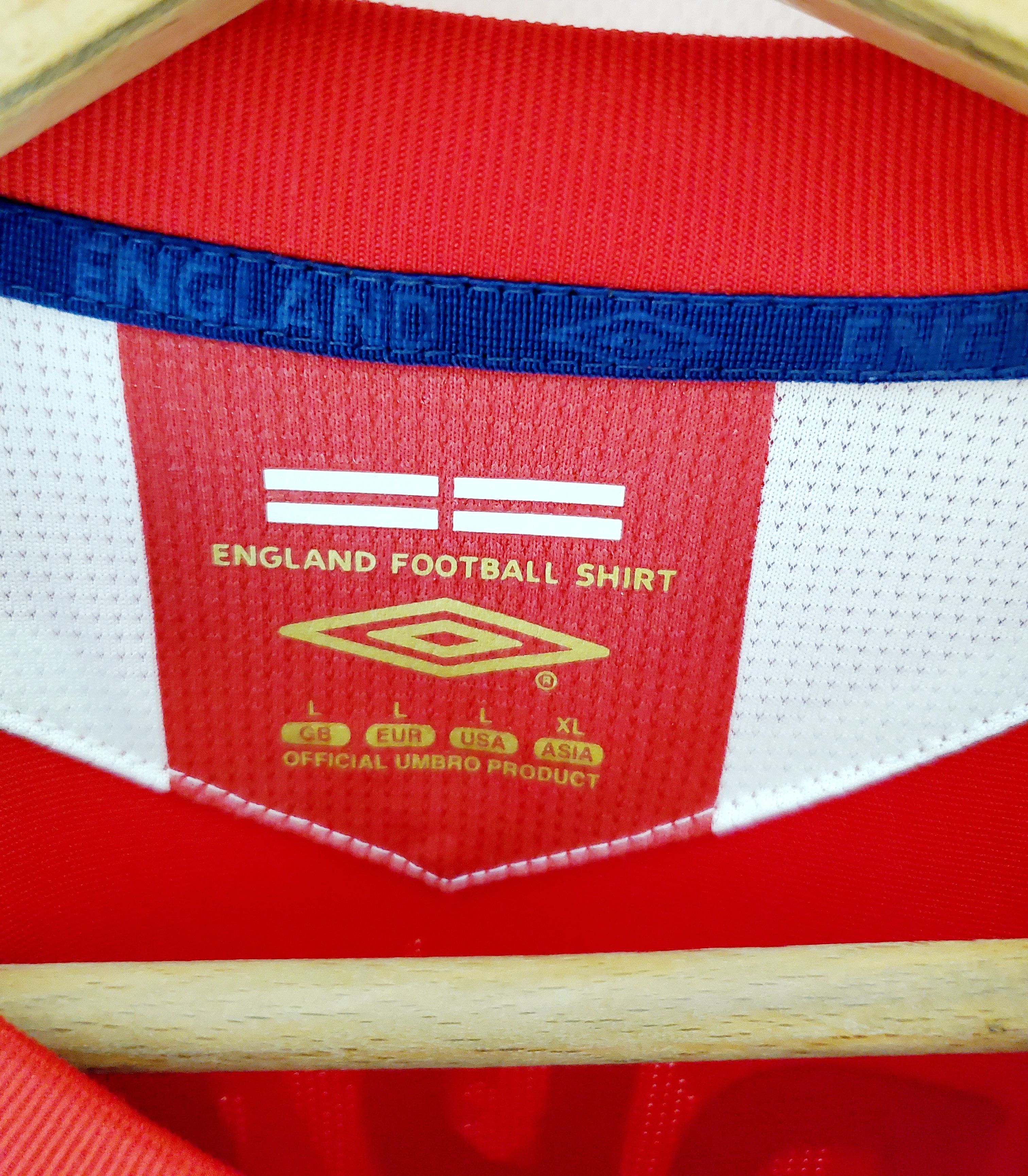 Umbro × Vintage ENGLAND 2006 2008 AWAY Jersey #4 GERRARD New condition L Size US L / EU 52-54 / 3 - 7 Thumbnail
