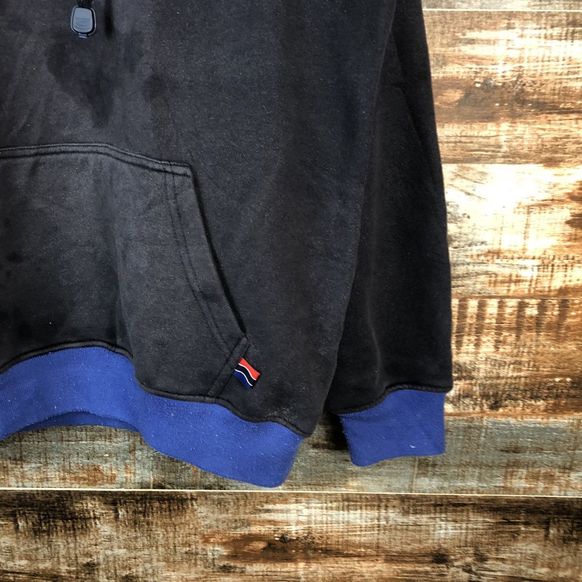 Japanese Brand UOW Black sweatshirt Hoodie #A2030 Size US L / EU 52-54 / 3 - 8 Thumbnail