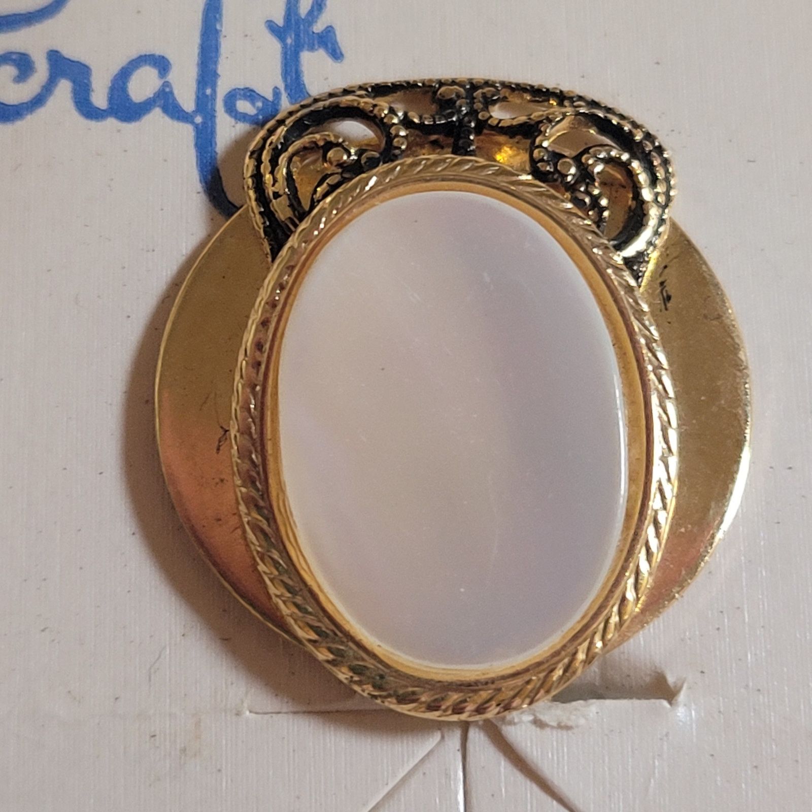 Vintage P. Craft Vintage Gold Mother of Pearl Clasp Earrings Size ONE SIZE - 2 Thumbnail