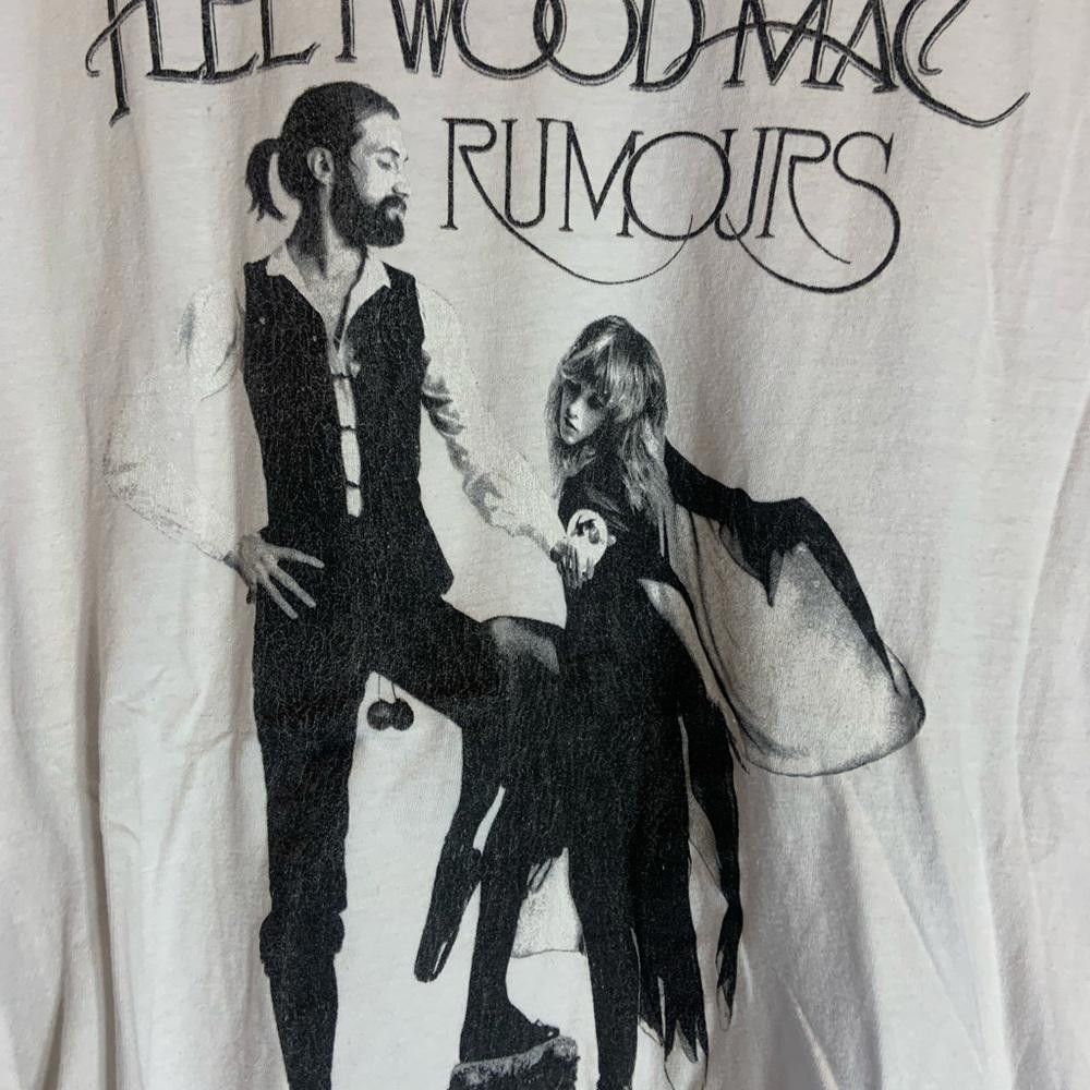 Designer Fleetwood Mac Xlarge white graphic preowned T-shirt Size US XL / EU 56 / 4 - 1 Thumbnail