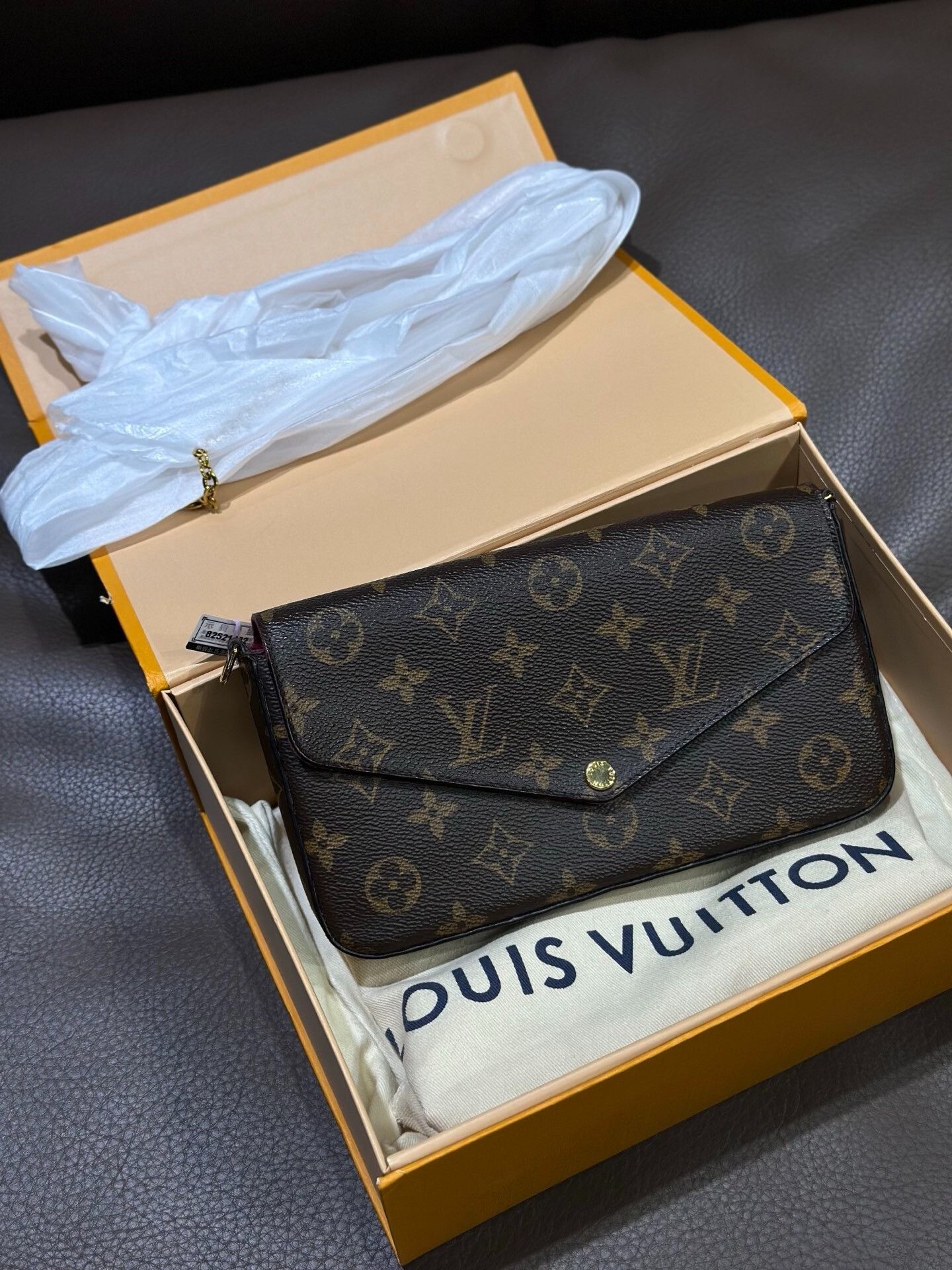 Louis Vuitton Louis Vuitton Shoulder Bag 44 Women Size ONE SIZE - 1 Thumbnail