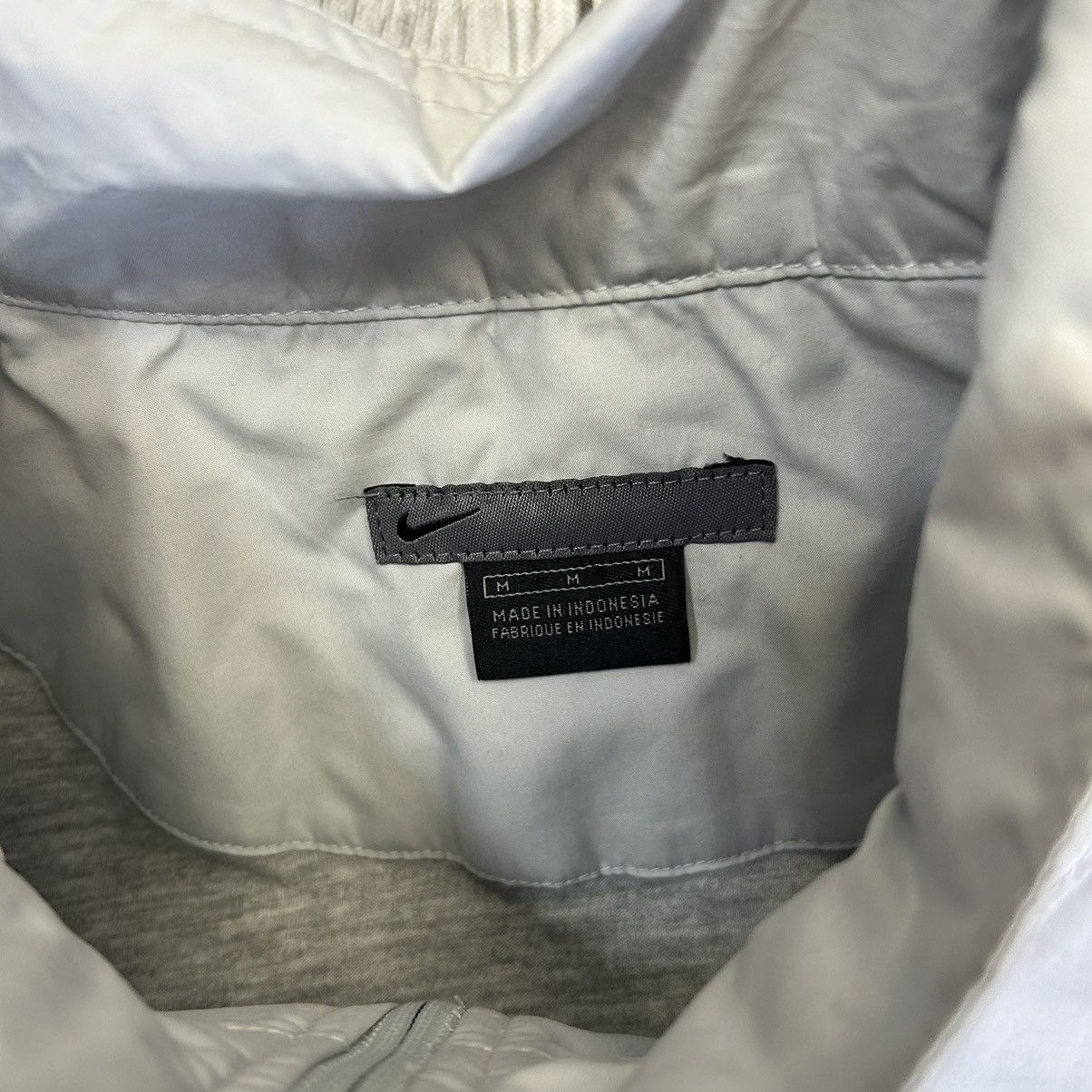 Nike × Vintage Vintage 2001 Nike silver lightweight jacket Size US M / EU 48-50 / 2 - 4 Thumbnail