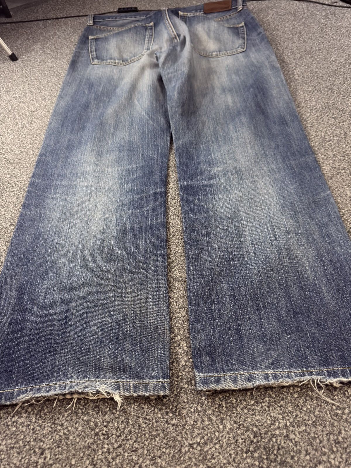 Fashion Victim Vintage 90s Uniqlo Whisker Faded Wash Distressed Denim W32 Size US 32 / EU 48 - 11 Thumbnail